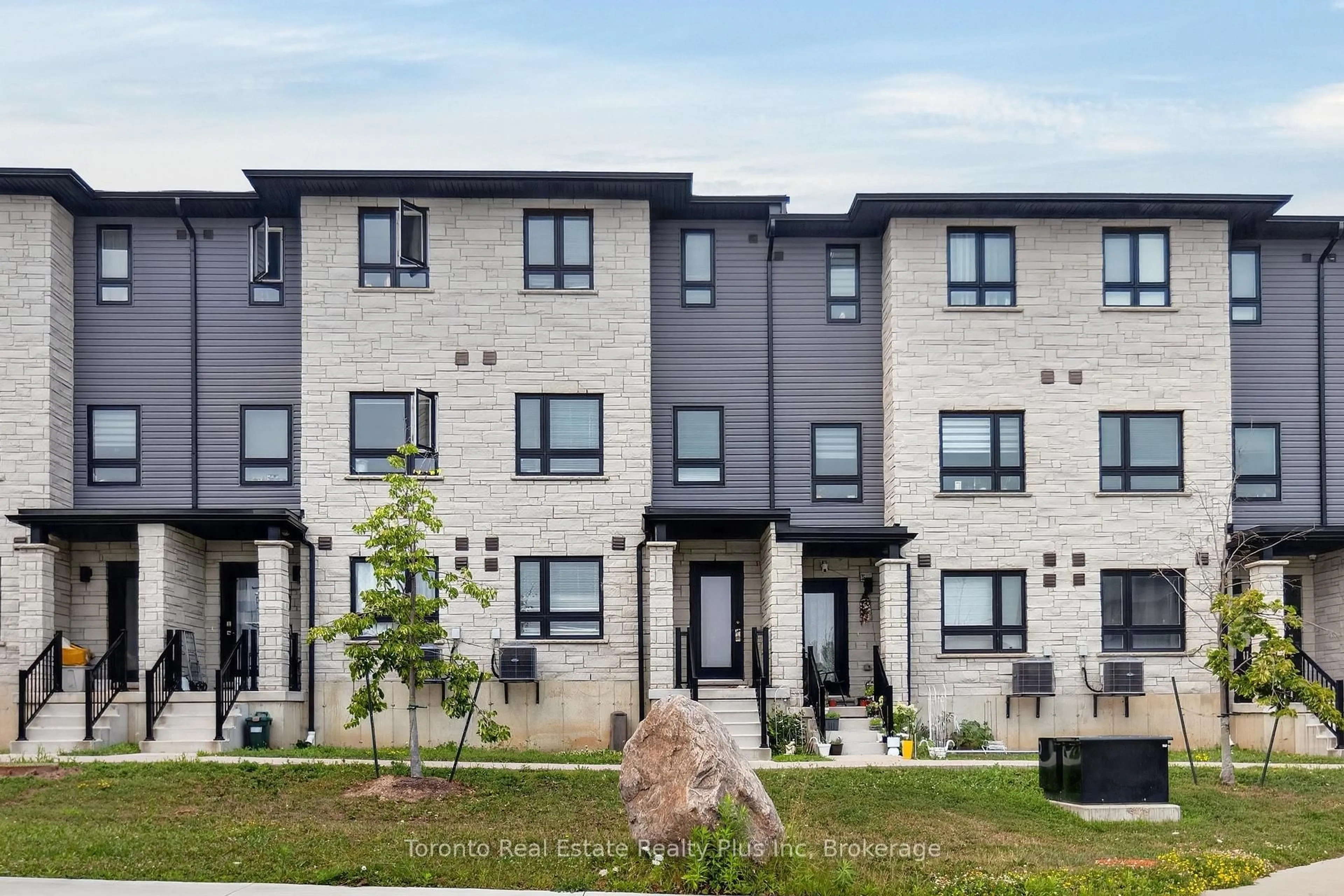 Unknown for 51 Sparrow Ave #10, Cambridge Ontario N1T 2E2