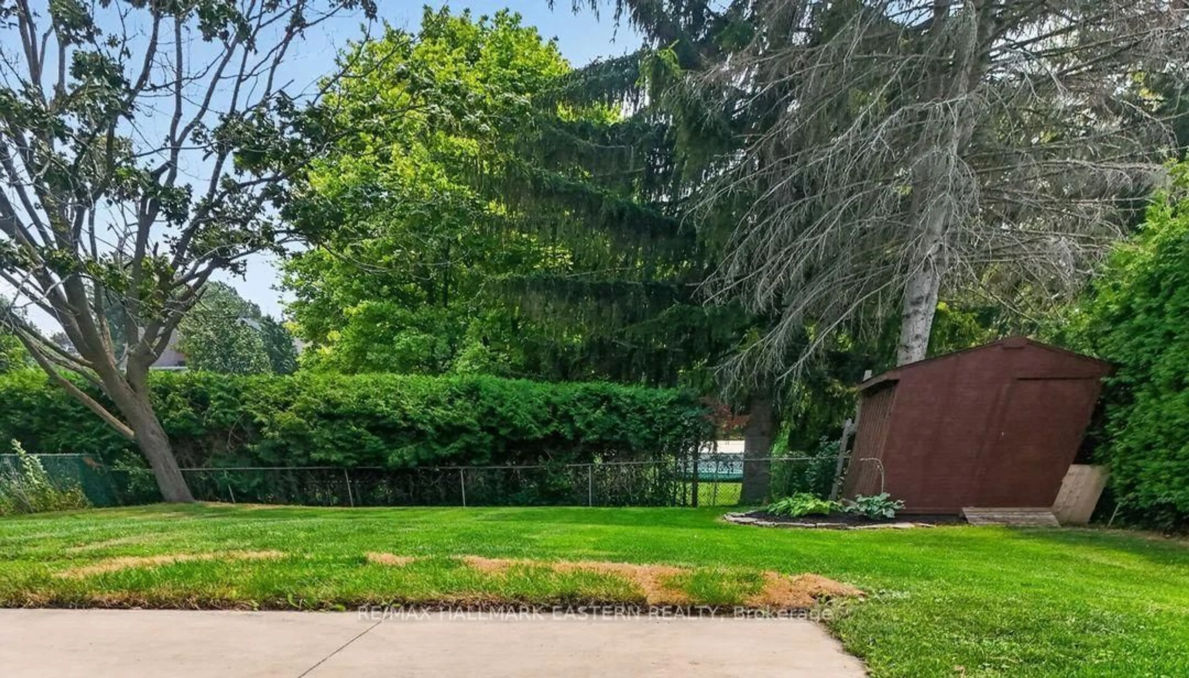 Patio, street for 257 White St, Cobourg Ontario K9A 5B8