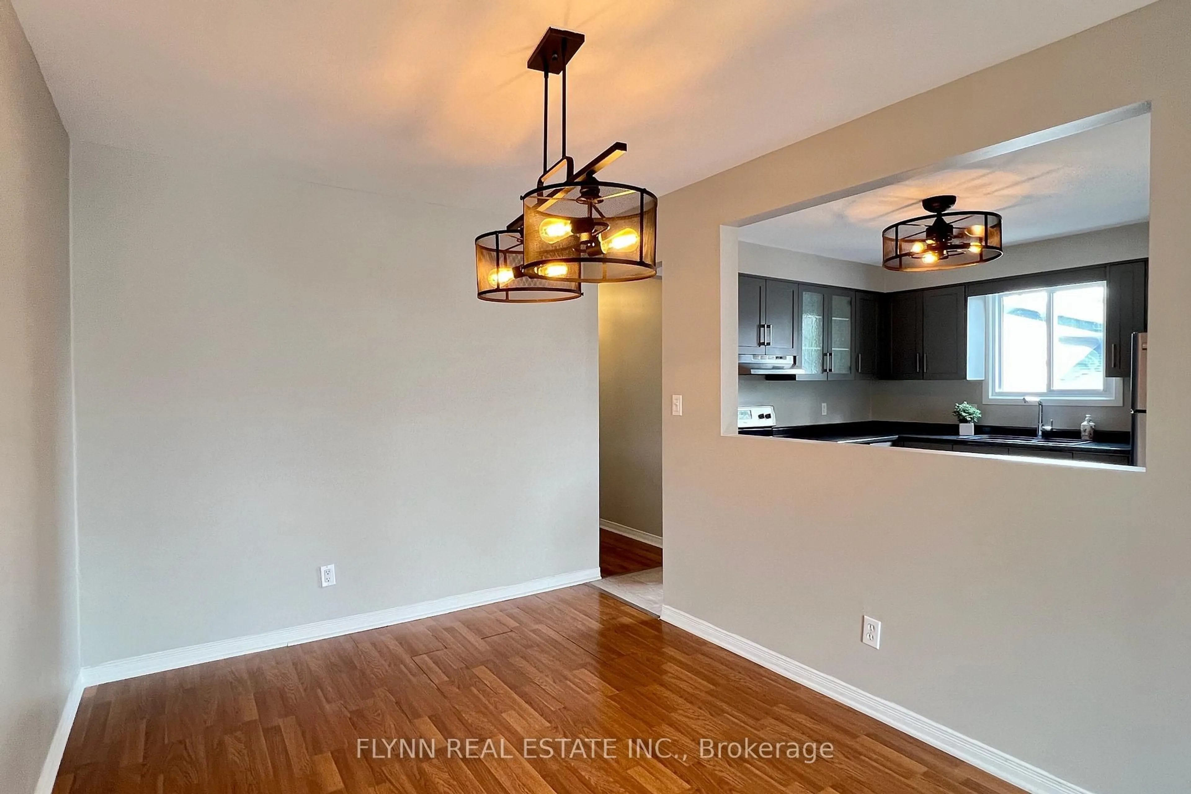Unknown for 164 WINDSOR St, Welland Ontario L3C 6T6