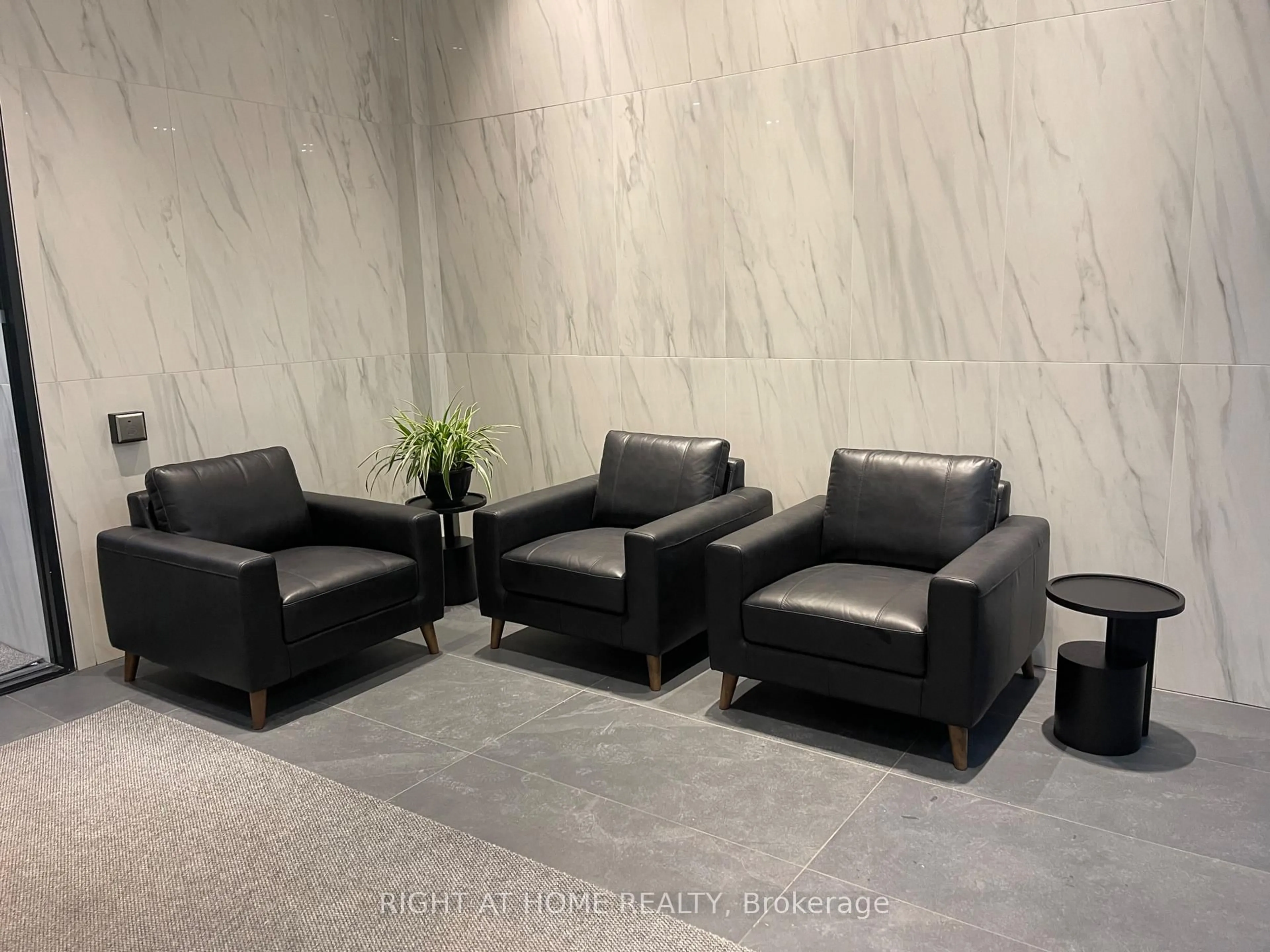 Lobby for 203 Catherine St #310, Ottawa Ontario K2P 1J5