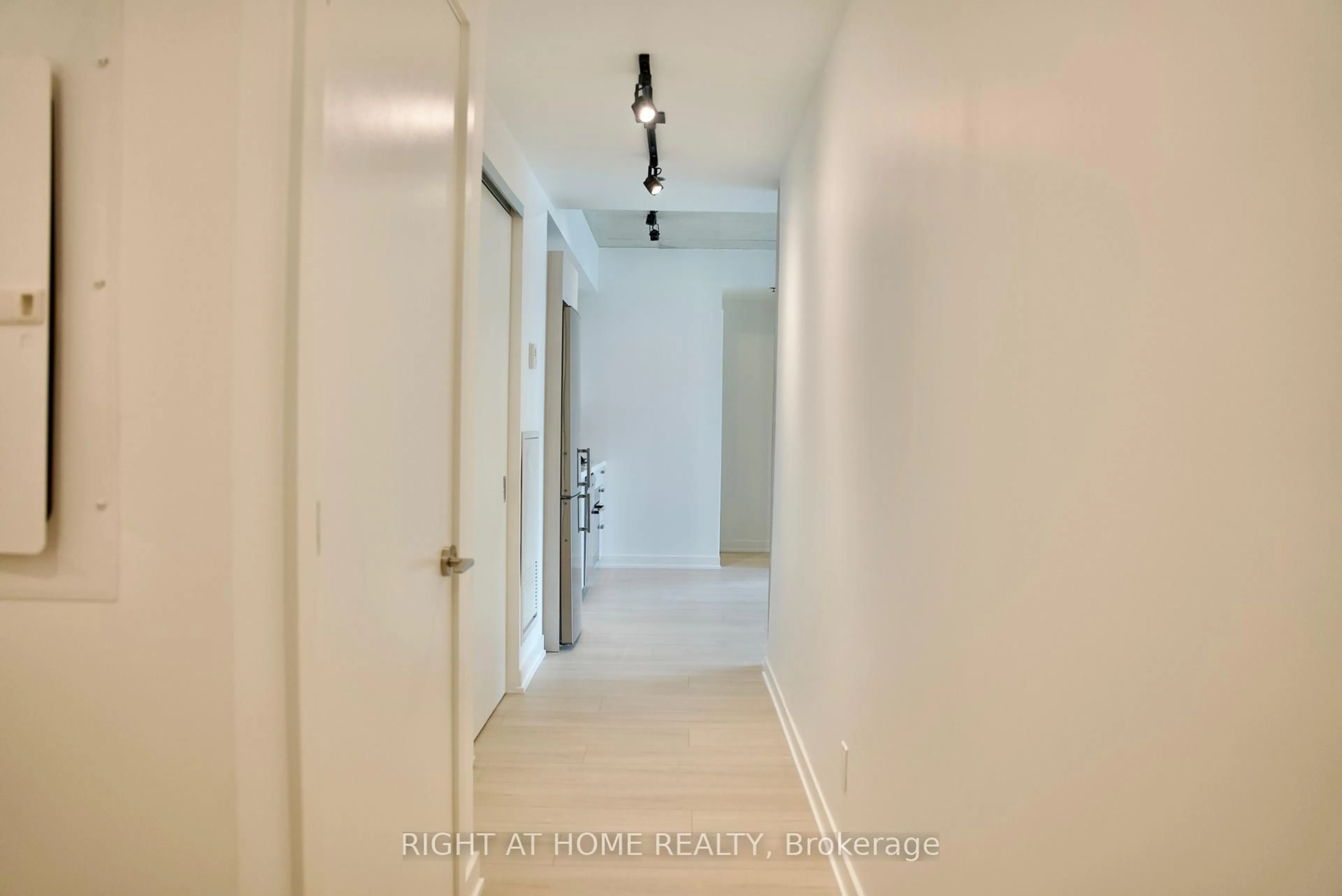 Unknown for 203 Catherine St #310, Ottawa Ontario K2P 1J5