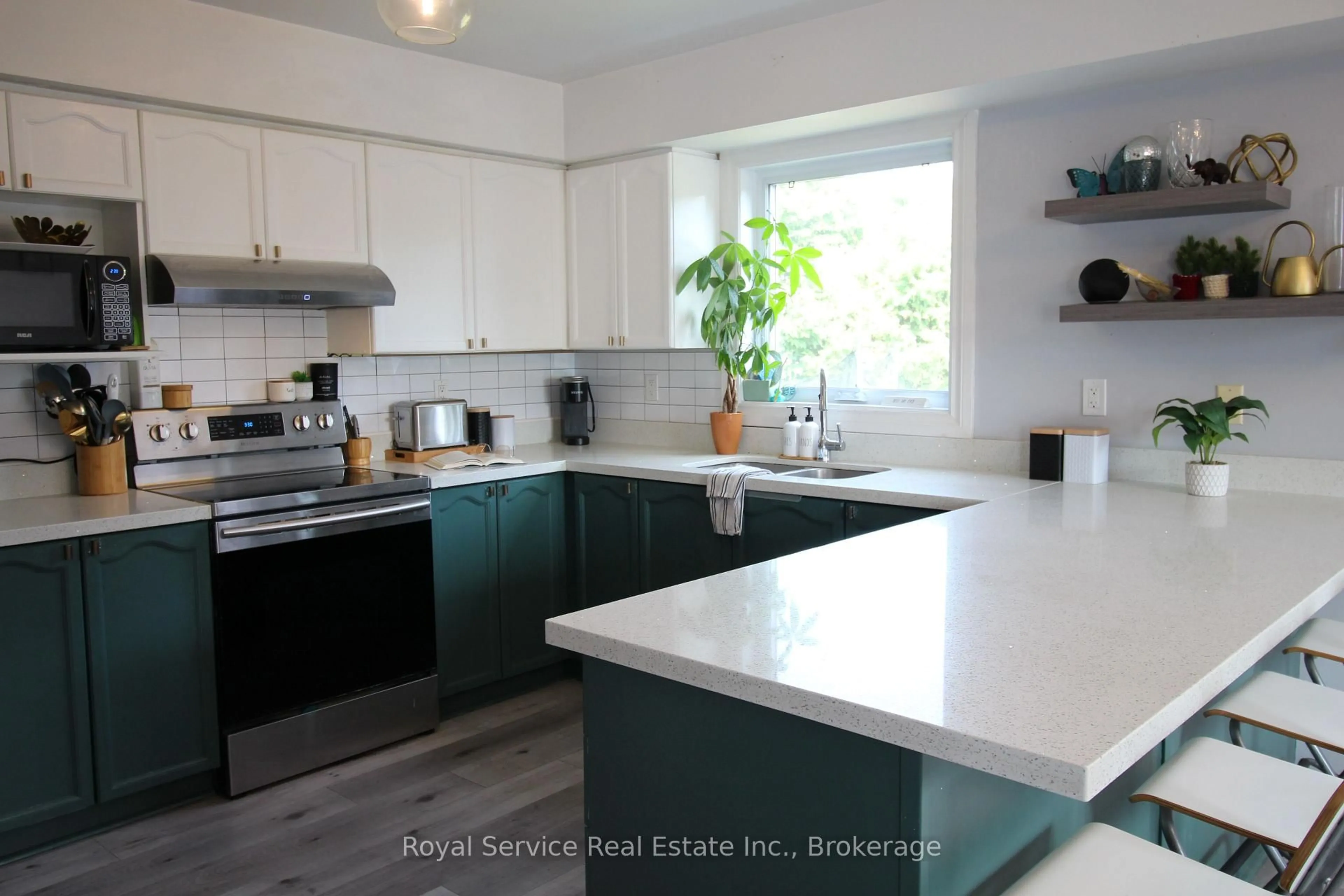 Open concept kitchen, unknown for 248 Ruttan Terr, Cobourg Ontario K9A 5X6