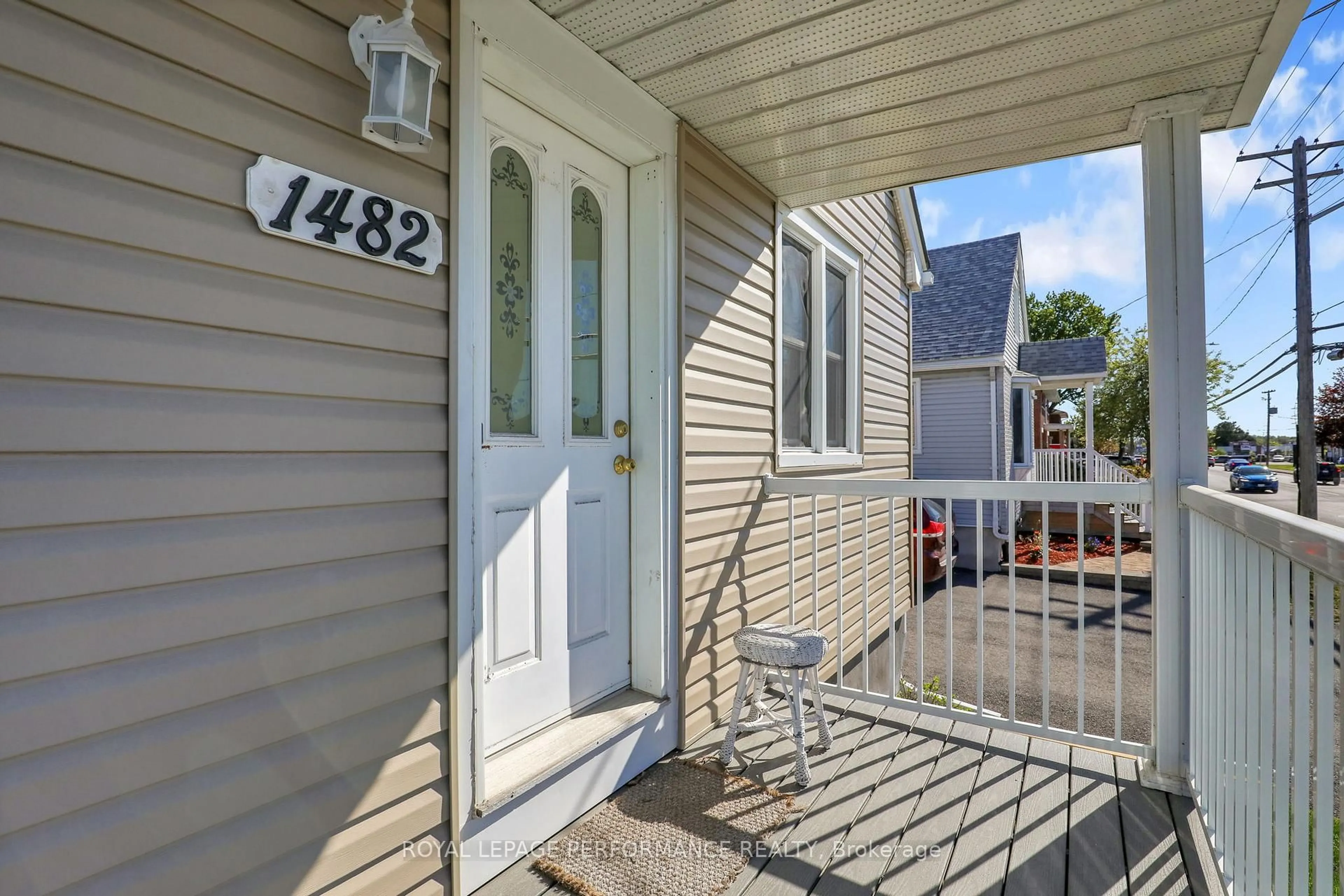 Unknown for 1482 Laperriere Ave, Ottawa Ontario K1Z 7S9