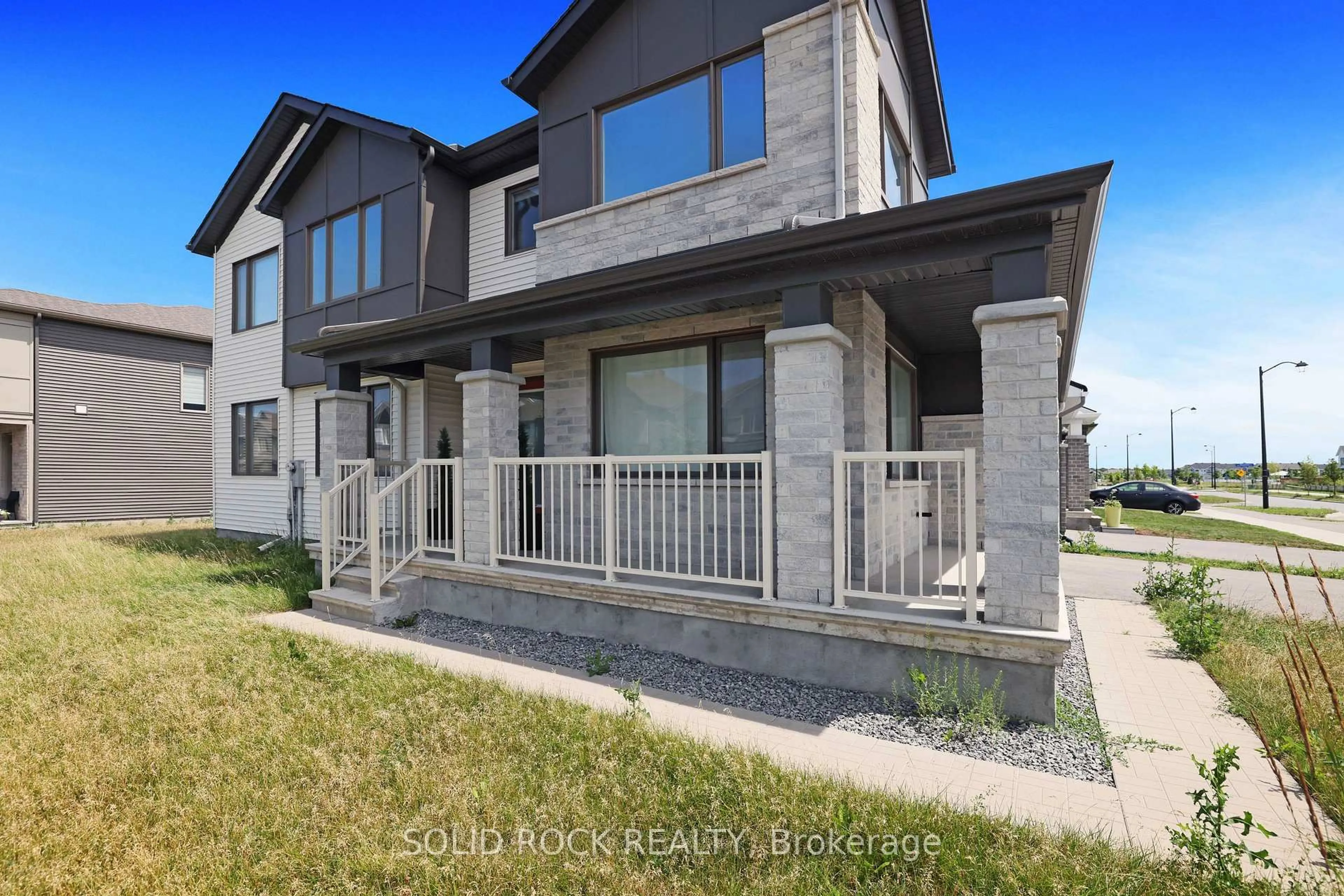 Home with brick exterior material, street for 320 MEYNELL Rd, Richmond Ontario K0A 2Z0