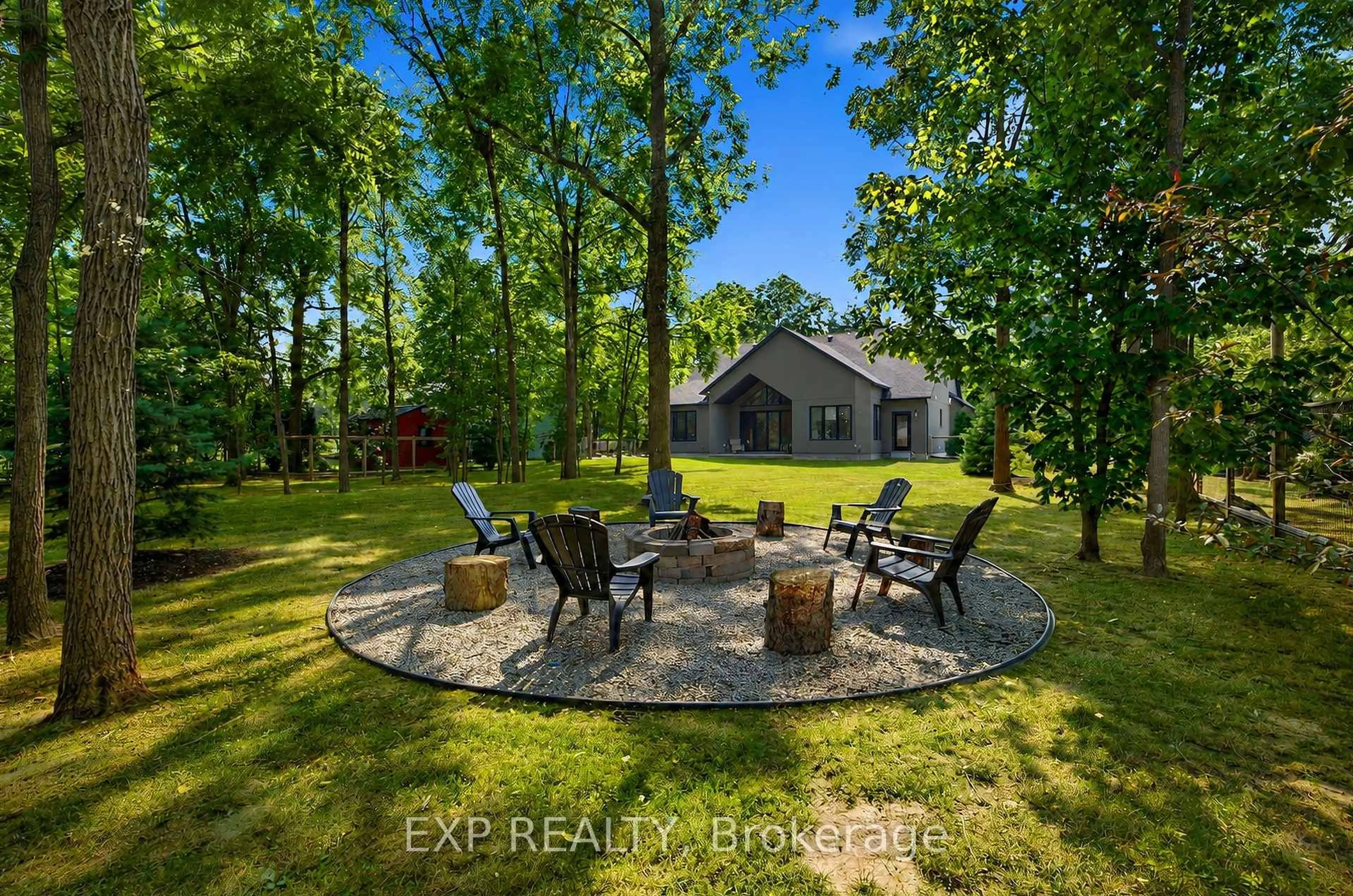 A pic from outside/outdoor area/front of a property/back of a property/a pic from drone, water/lake/river/ocean view for 3001 Ozark Tr, Fort Erie Ontario L0S 1N0
