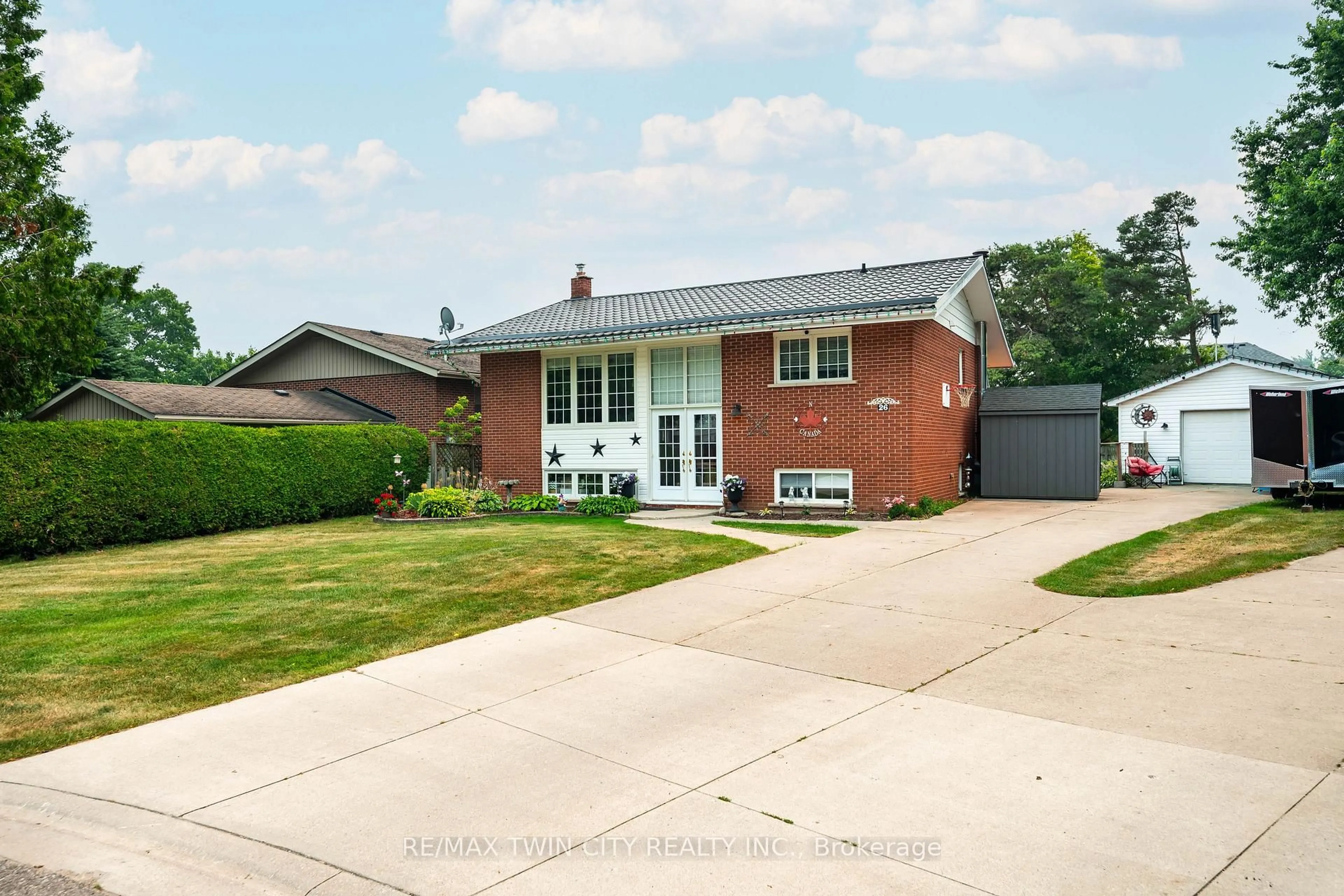 Home with brick exterior material, street for 26 Baker Crt, East Luther Grand Valley Ontario L9W 5L6
