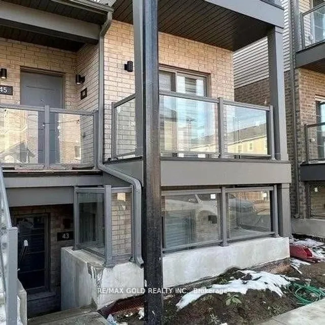 205 West Oak Tr #44, Kitchener 2