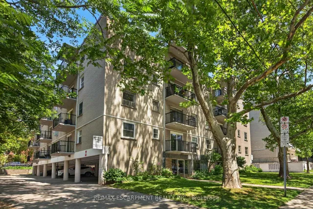 40 Robinson St #209, Hamilton 4
