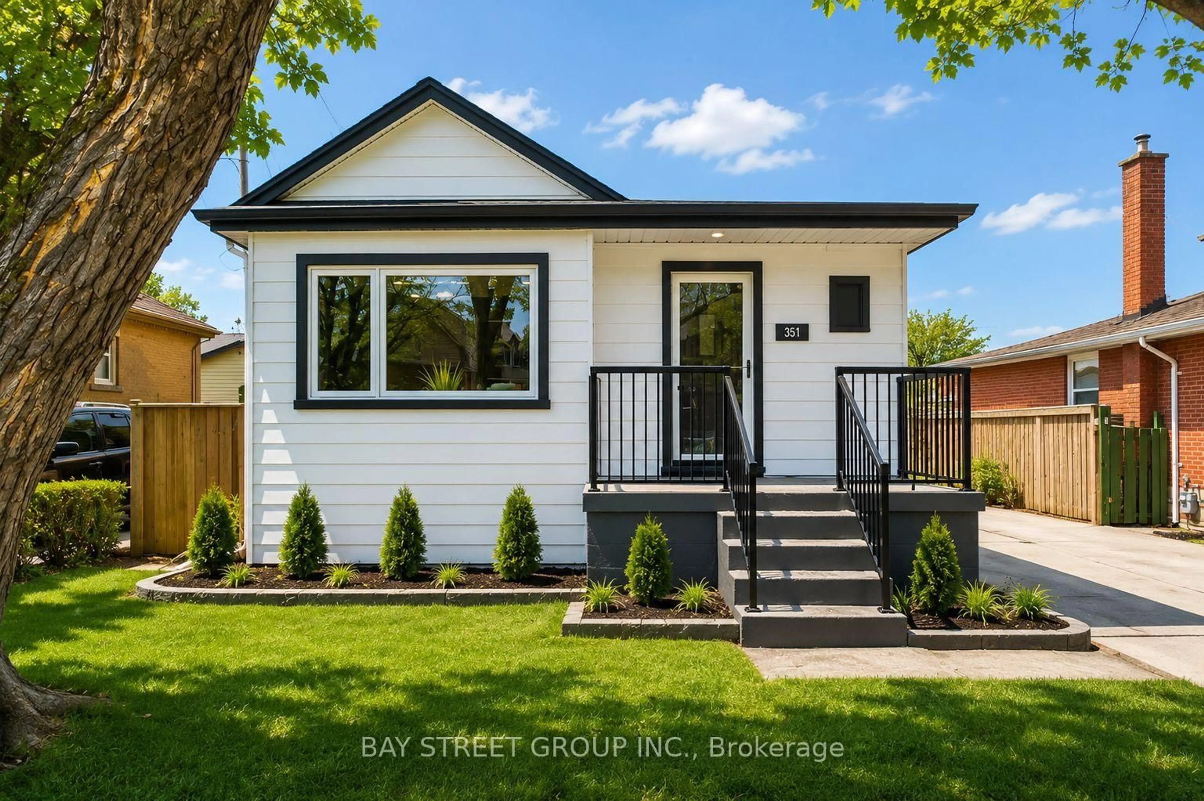 Home with vinyl exterior material, street for 351 East 27th St, Hamilton Ontario L8V 3G9