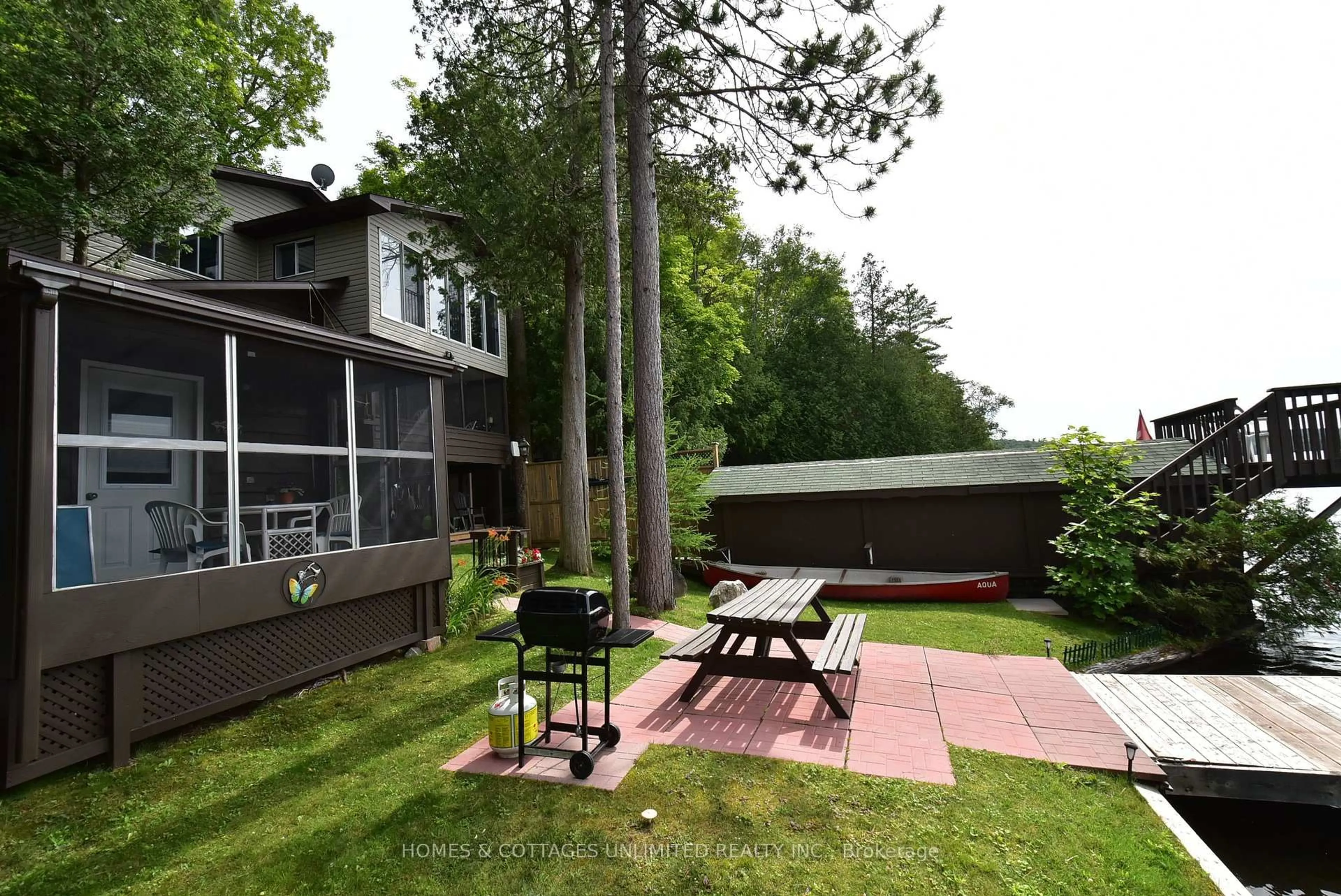 Patio, mountain view for 1070 Young Lane, Ompah Ontario K0H 2J0