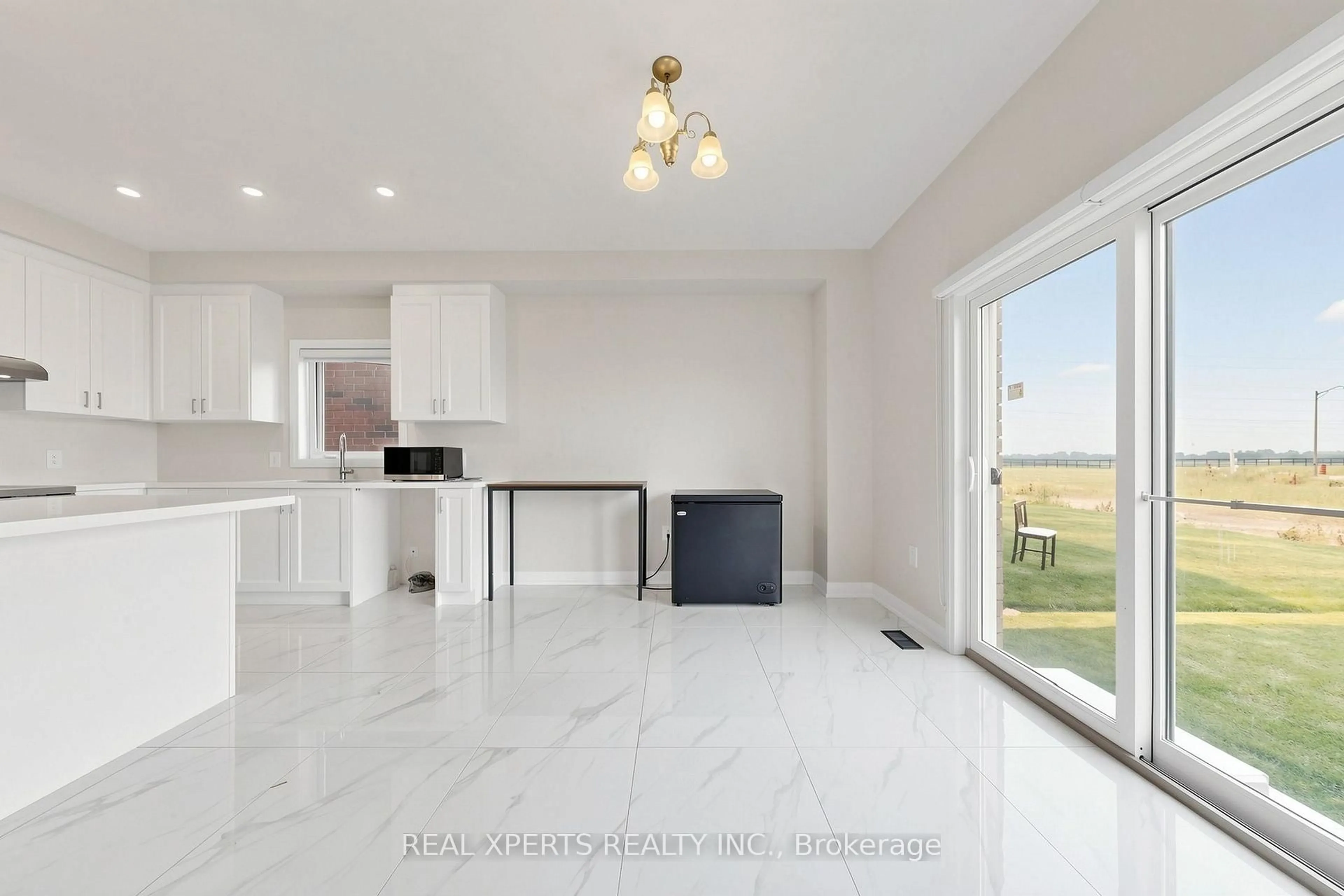 Open concept kitchen, ceramic/tile floor for 283 Rockledge Dr, Hamilton Ontario L0R 1P0