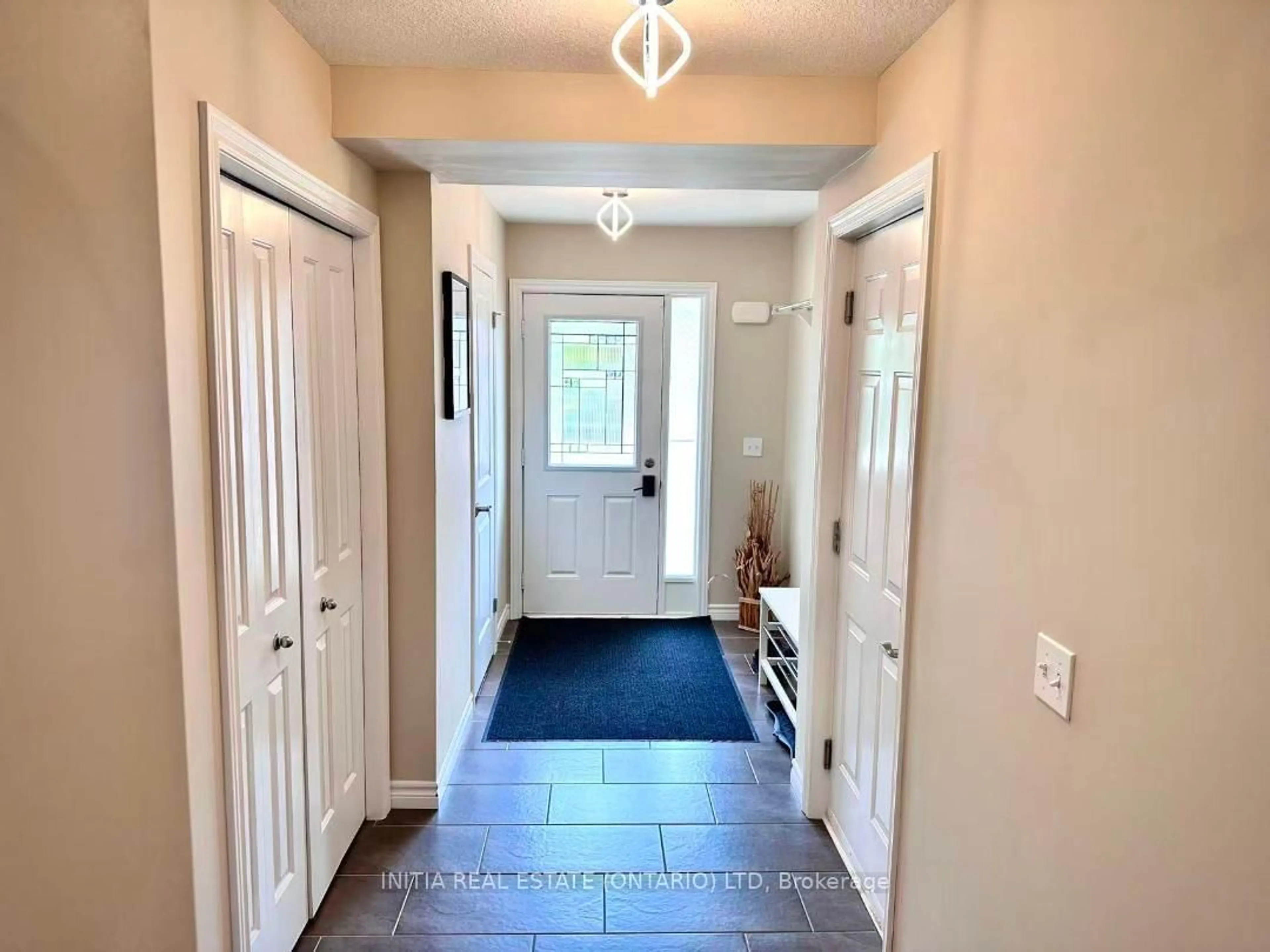 Indoor entryway for 1010 Fanshawe Park Rd #31, London North Ontario N5X 0K9