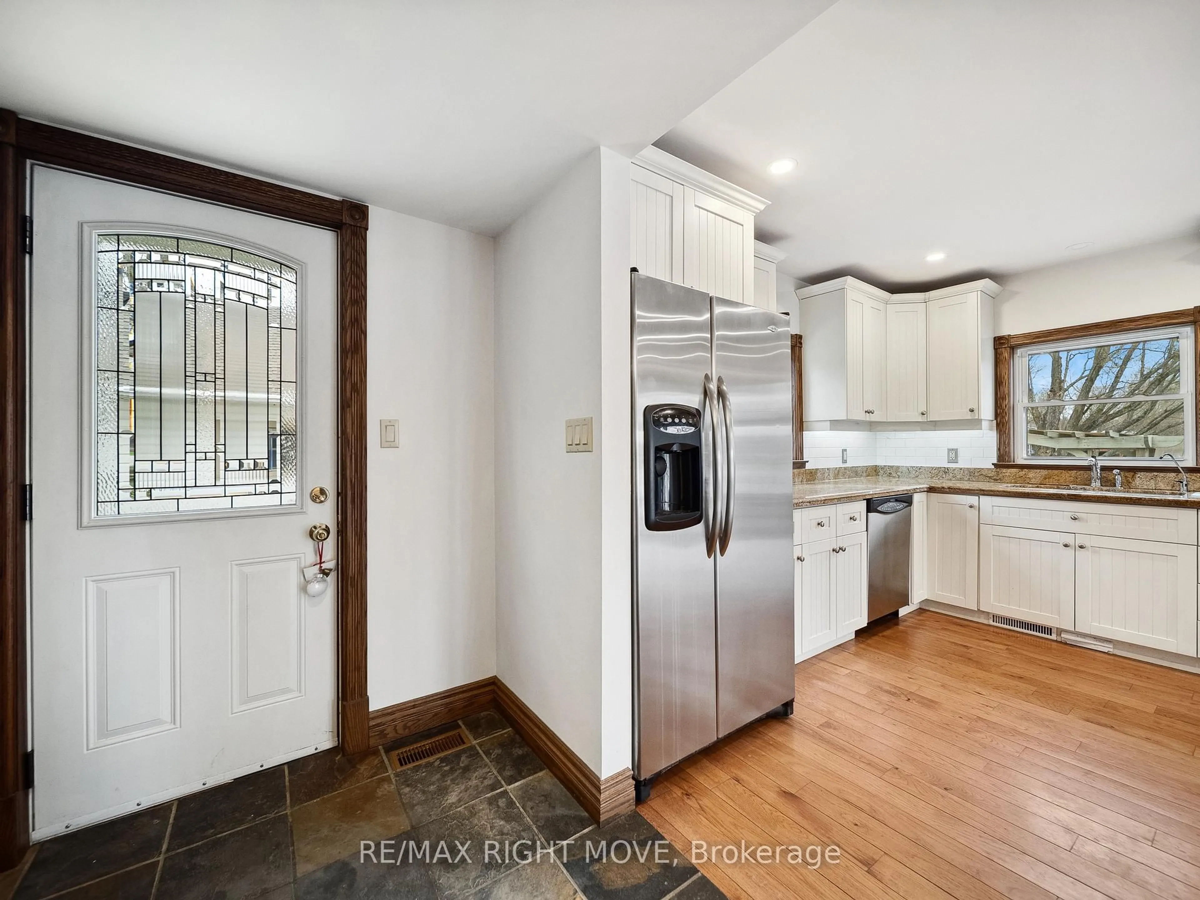 Unknown for 1012 Cowbell Lane, Gravenhurst Ontario P0E 1N0