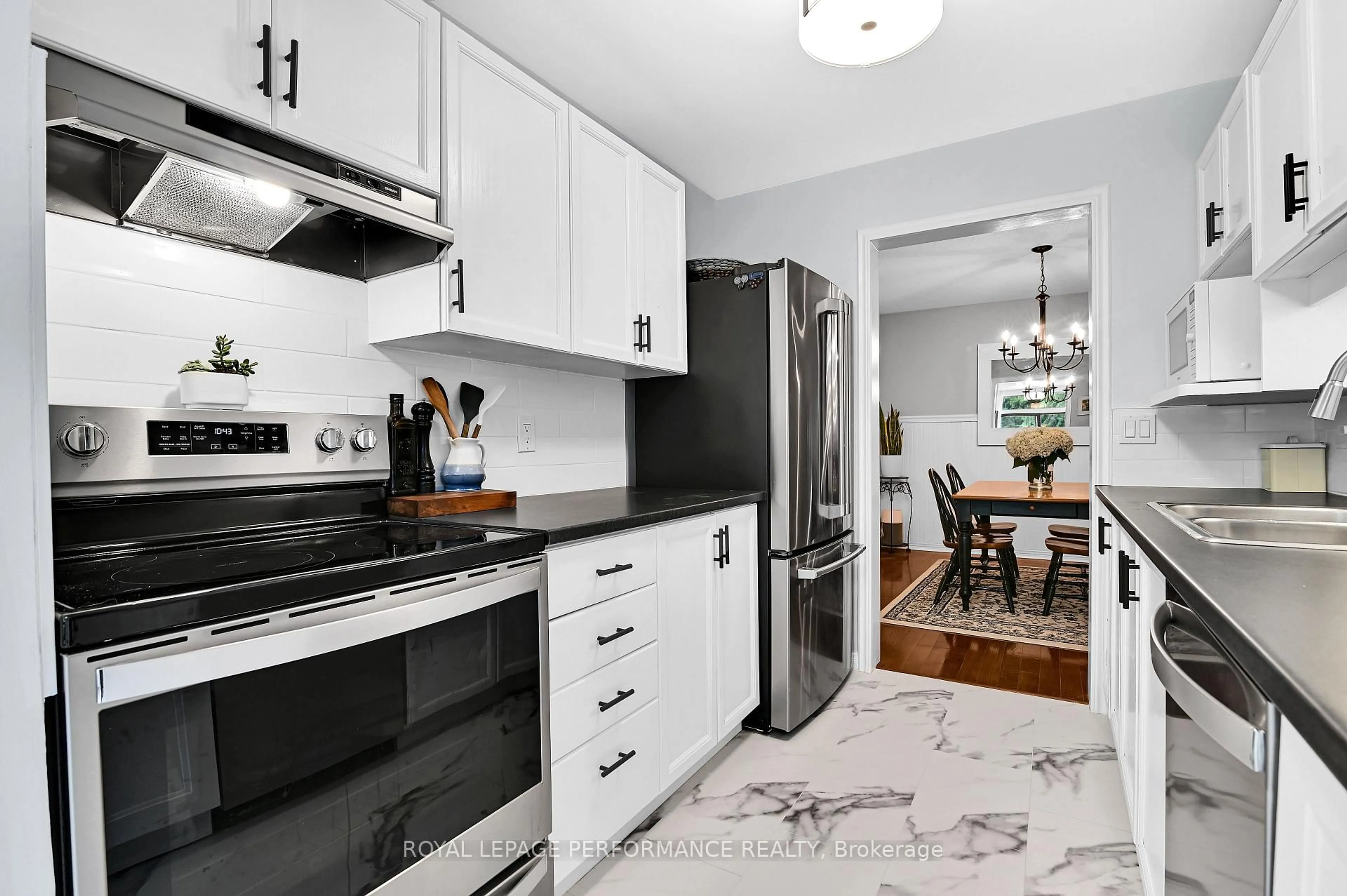 Open concept kitchen, ceramic/tile floor for 10 Rhapsody Lane, Ottawa Ontario K1V 1B1