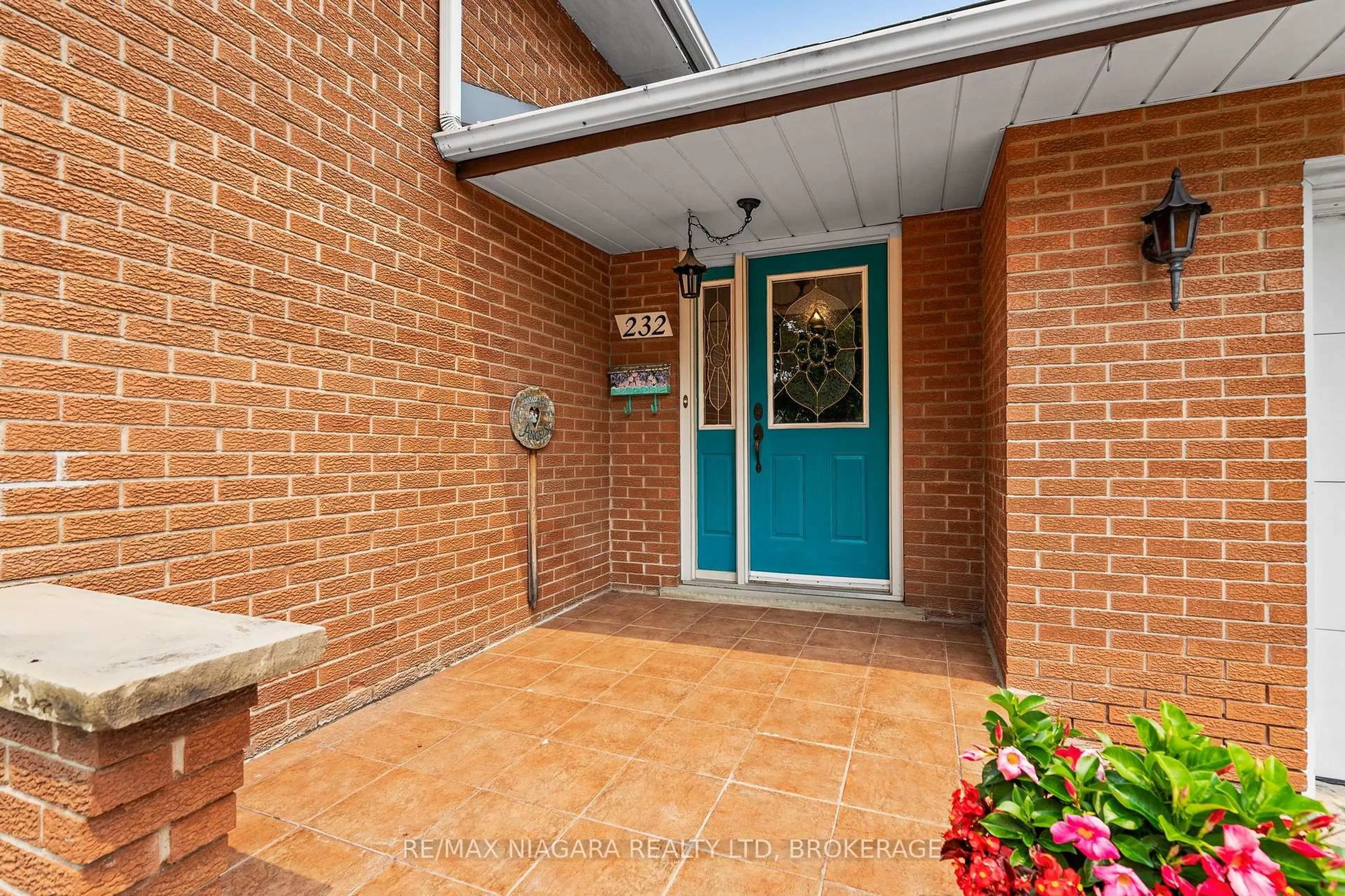 Unknown for 232 Wallace Ave, Welland Ontario L3B 1R6