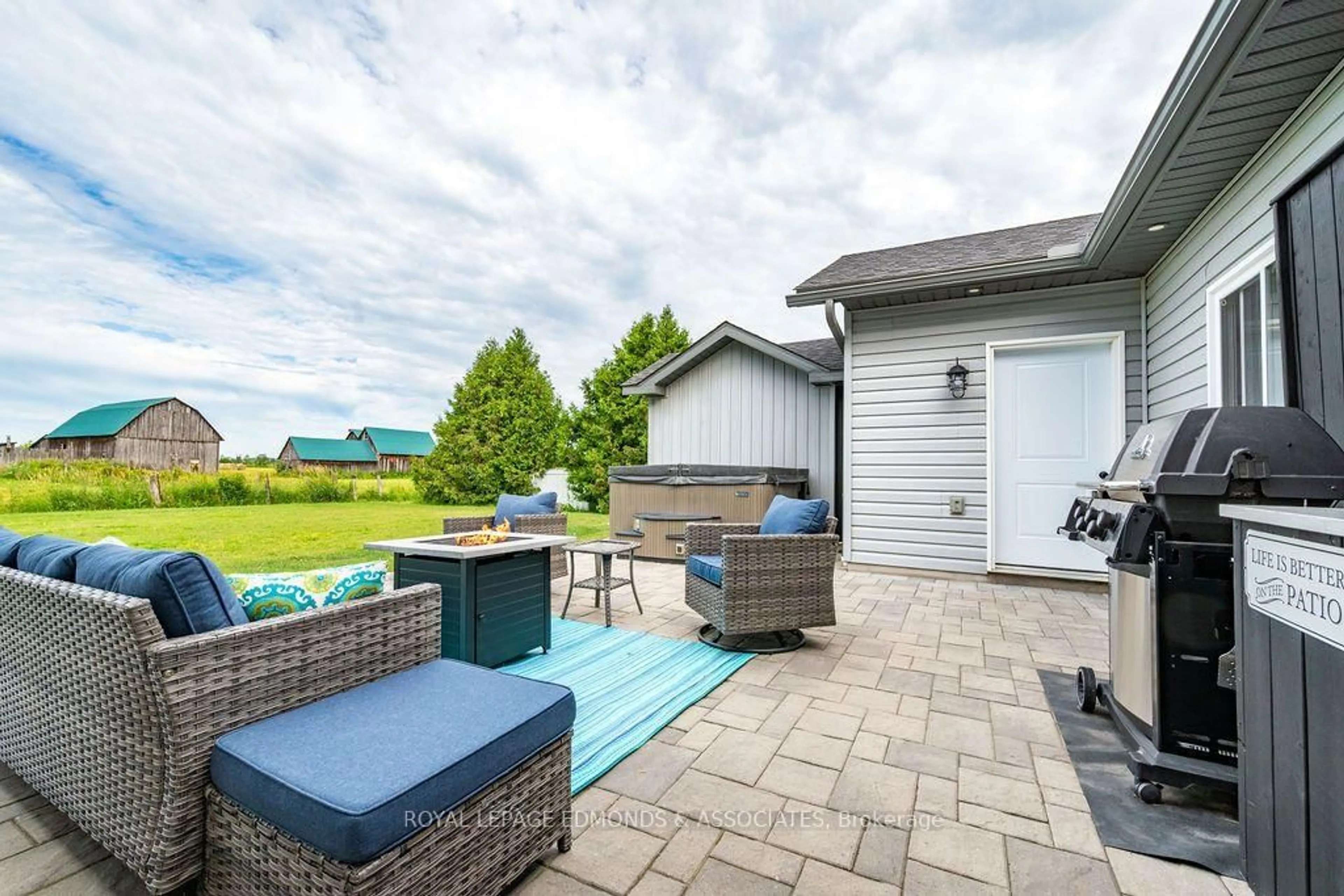 Patio, water/lake/river/ocean view for 28 Carol St, Pembroke Ontario K8A 6W6