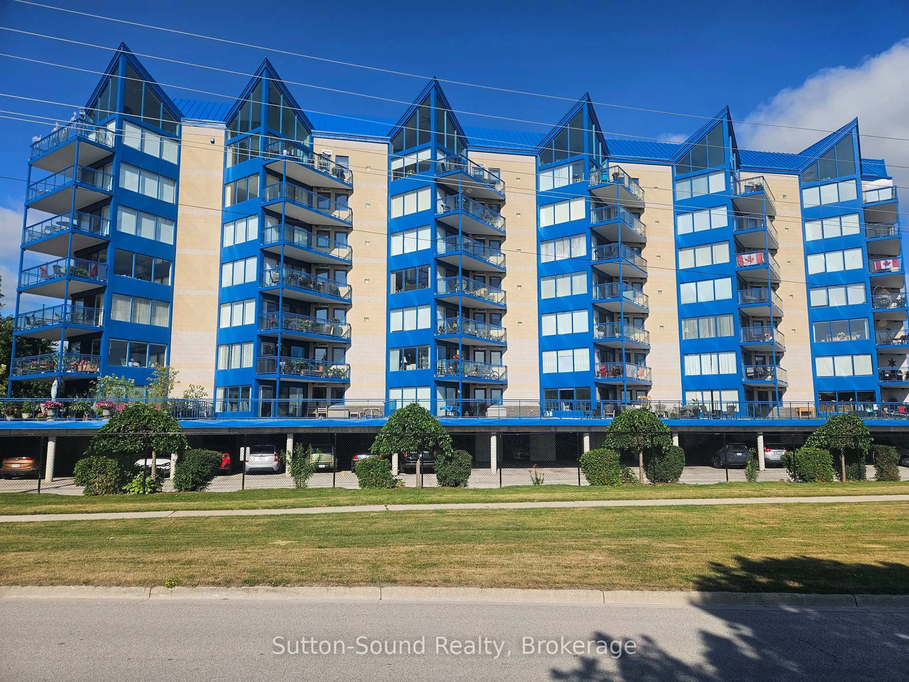 A pic from outside/outdoor area/front of a property/back of a property/a pic from drone, building for 1455 2nd Ave W Ave #205, Owen Sound Ontario N4K 6V3