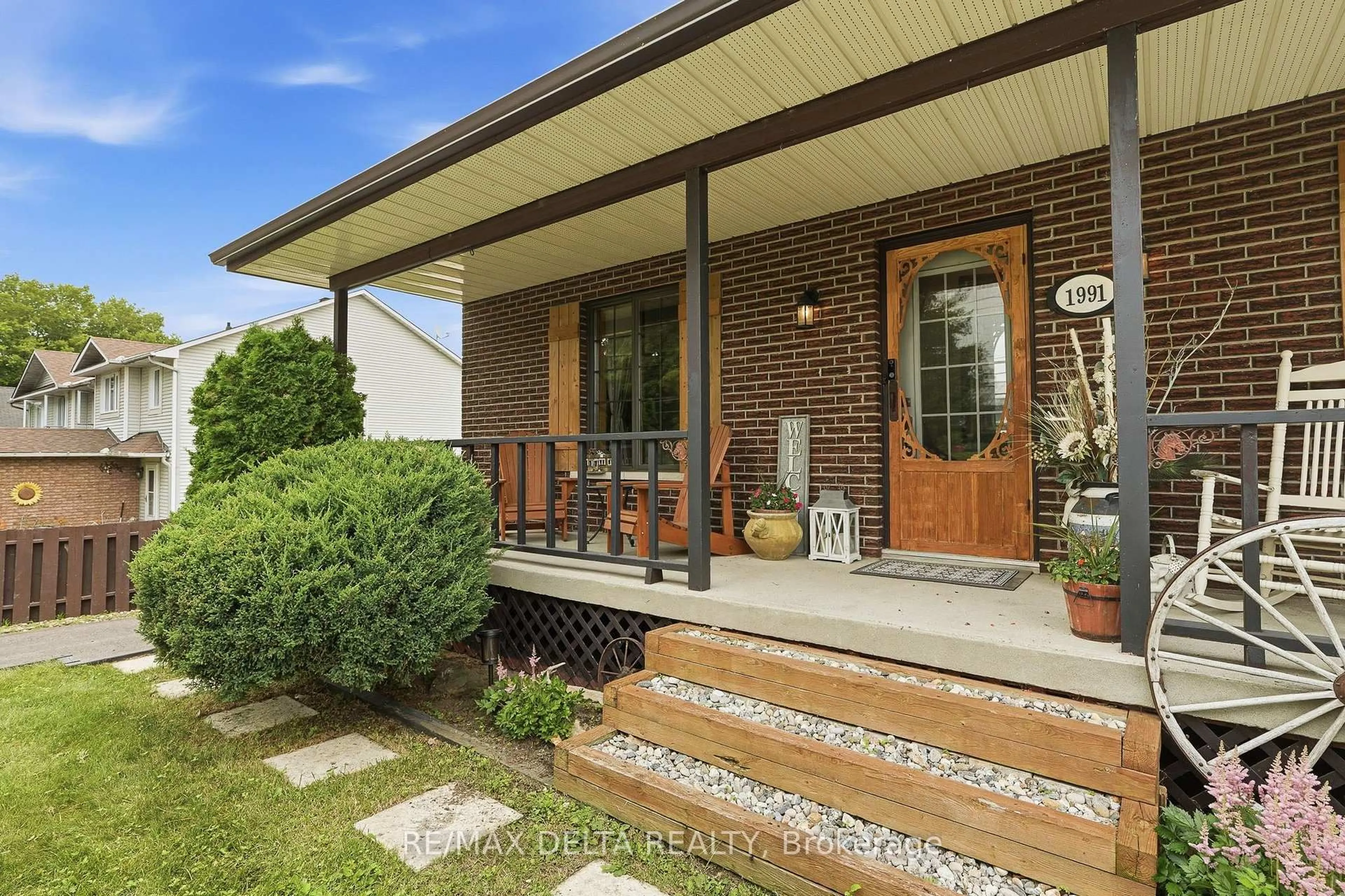Home with brick exterior material, street for 1991 Woods St, Clarence-Rockland Ontario K4K 1H7