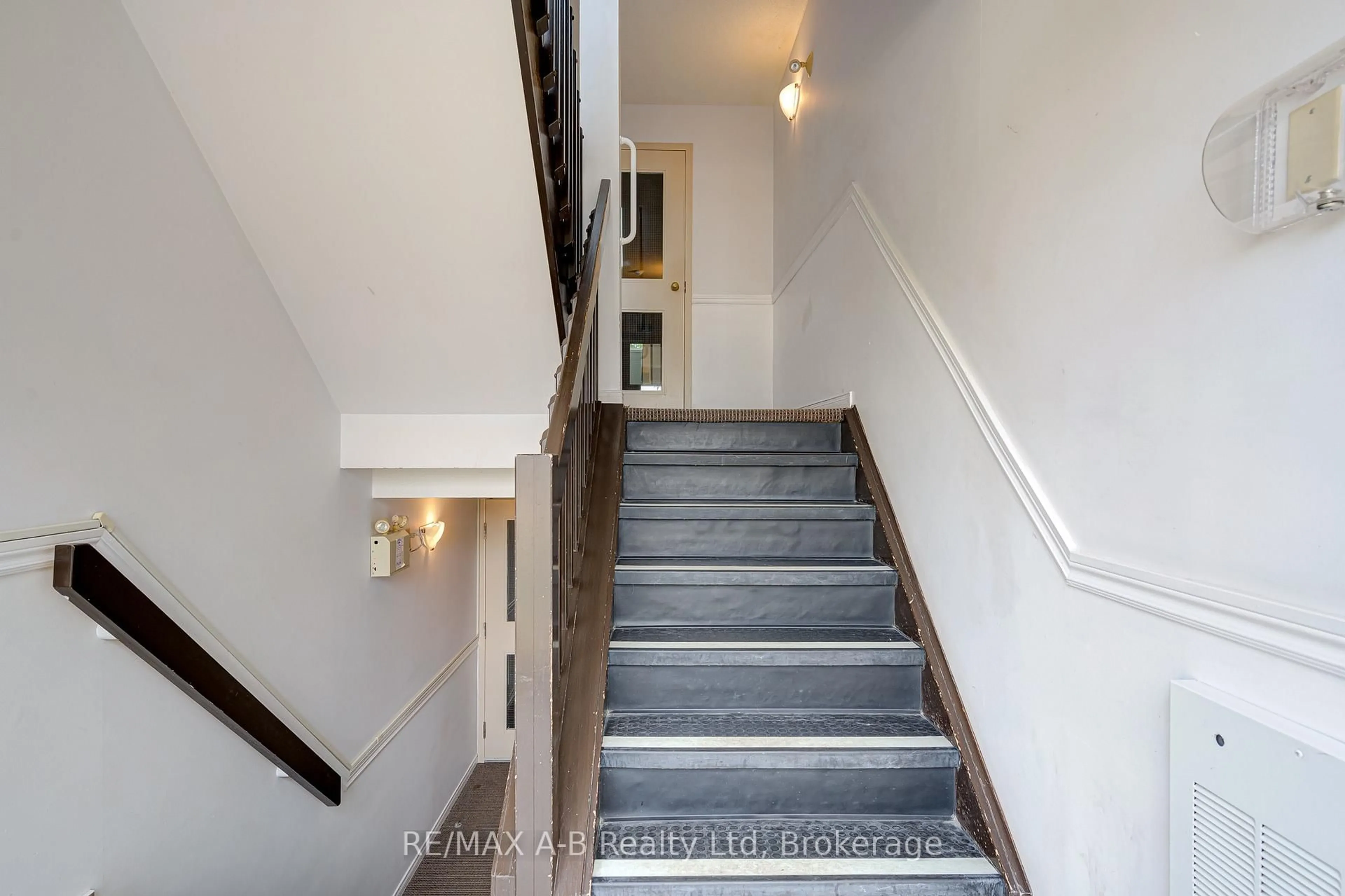 Stairs for 50 Campbell Crt #106, Stratford Ontario N5A 7T6
