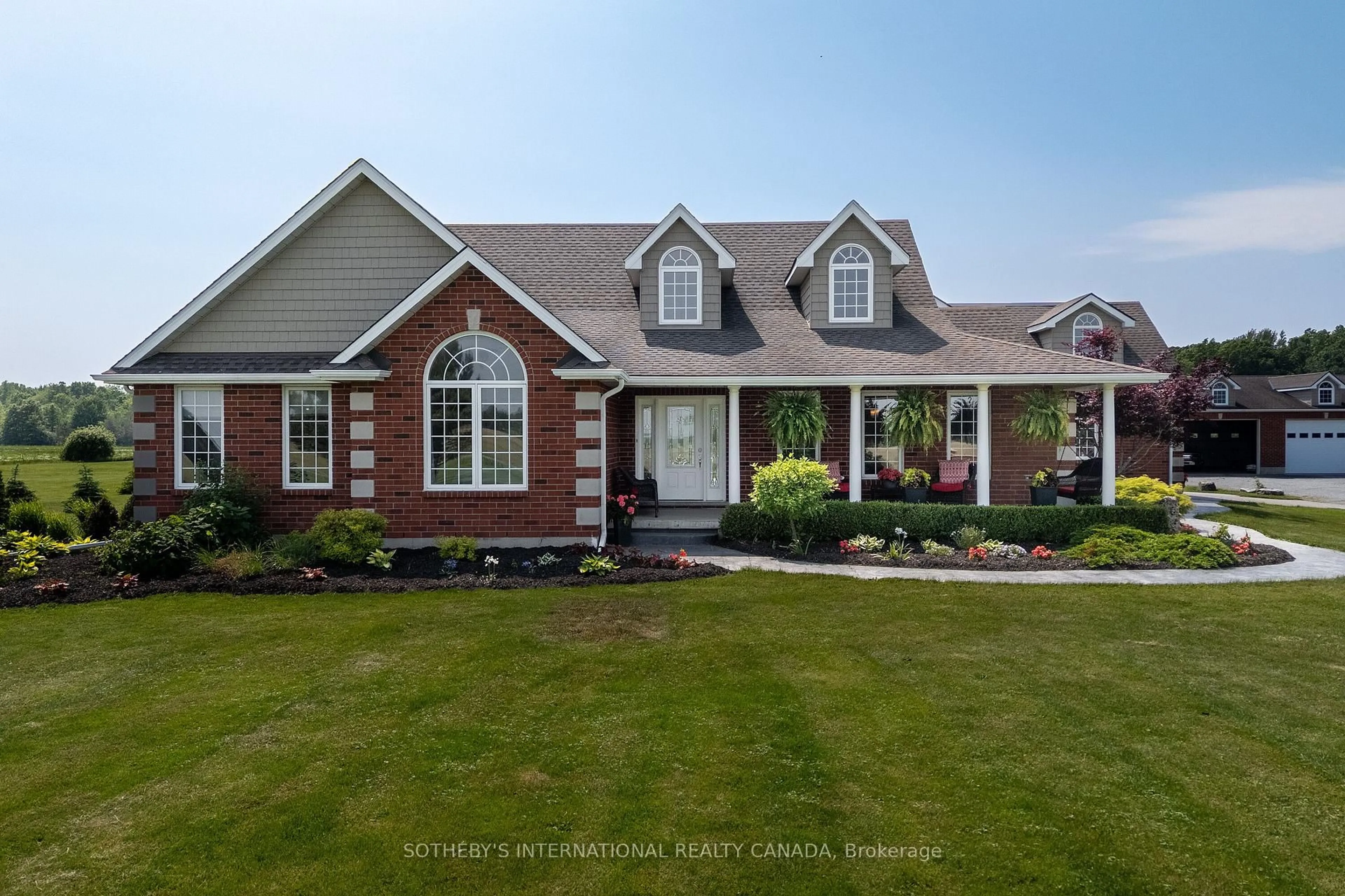 Home with brick exterior material, street for 551 Darby Rd, Welland Ontario L0S 1K0