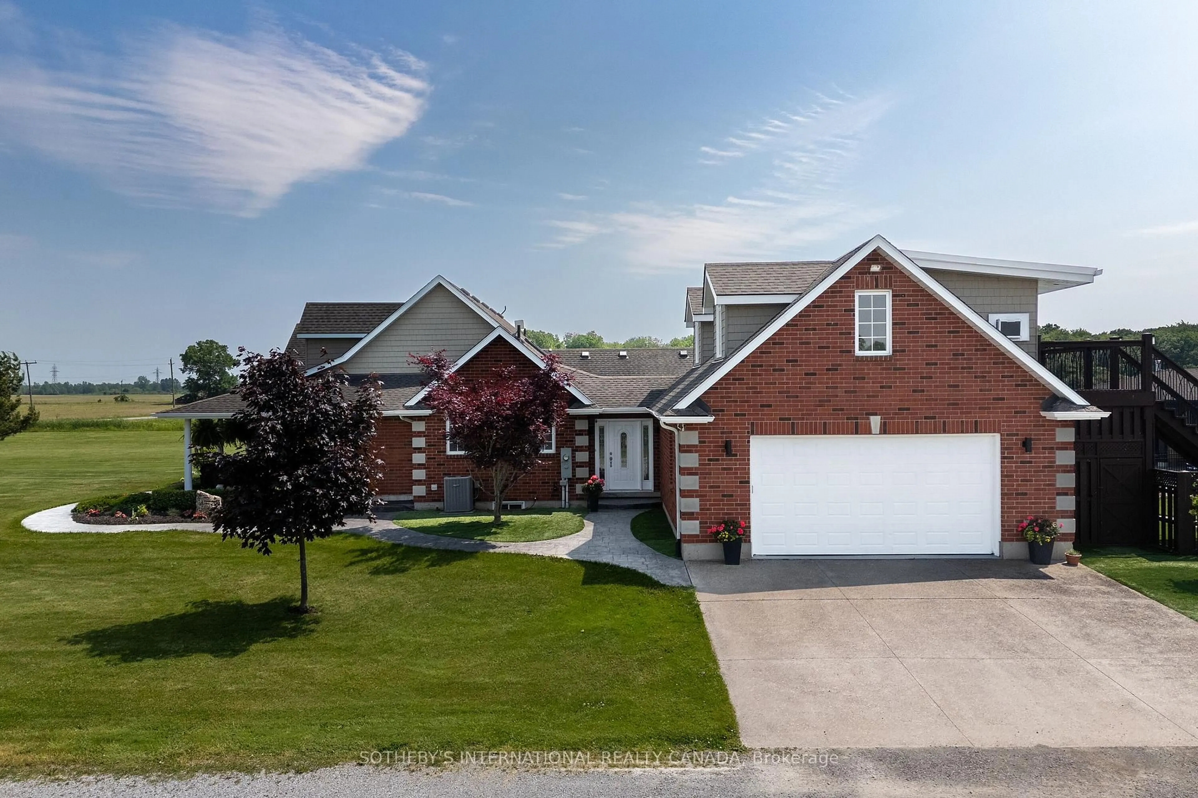 Home with brick exterior material, street for 551 Darby Rd, Welland Ontario L0S 1K0