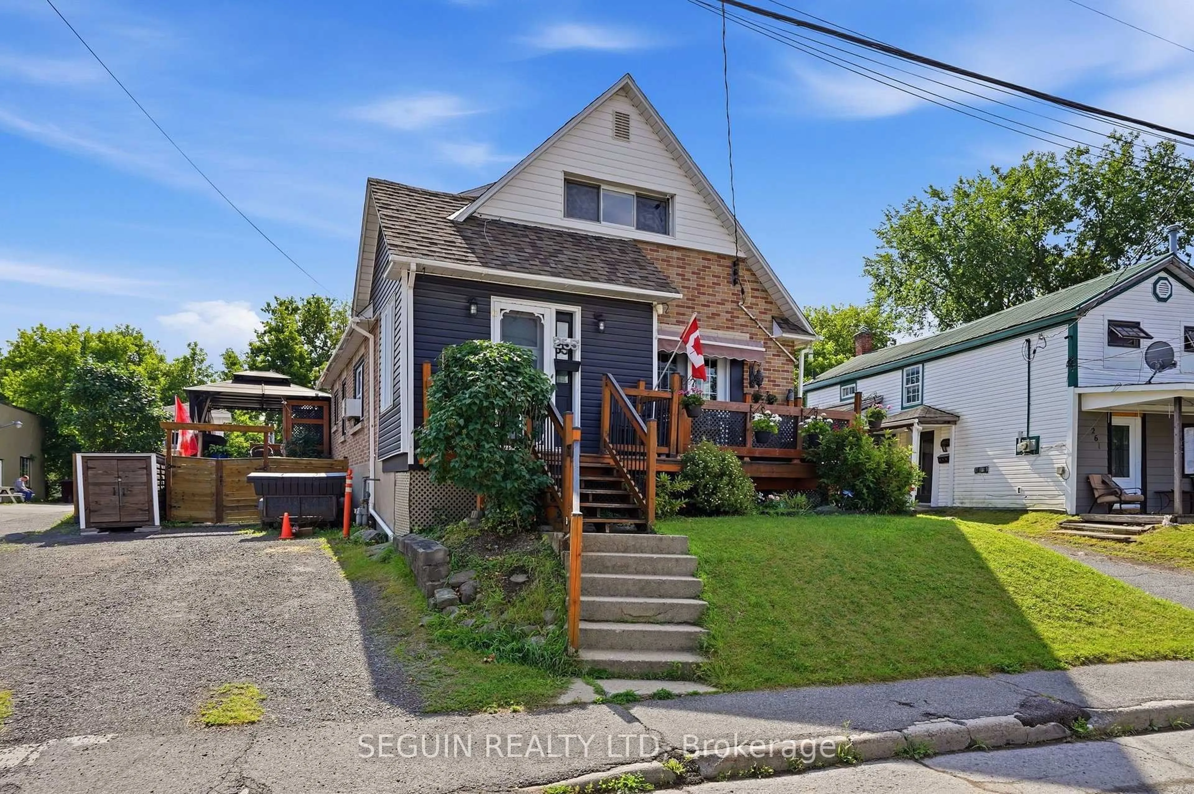 A pic from outside/outdoor area/front of a property/back of a property/a pic from drone, street for 255 Hampden St, Hawkesbury Ontario K6A 1Y4