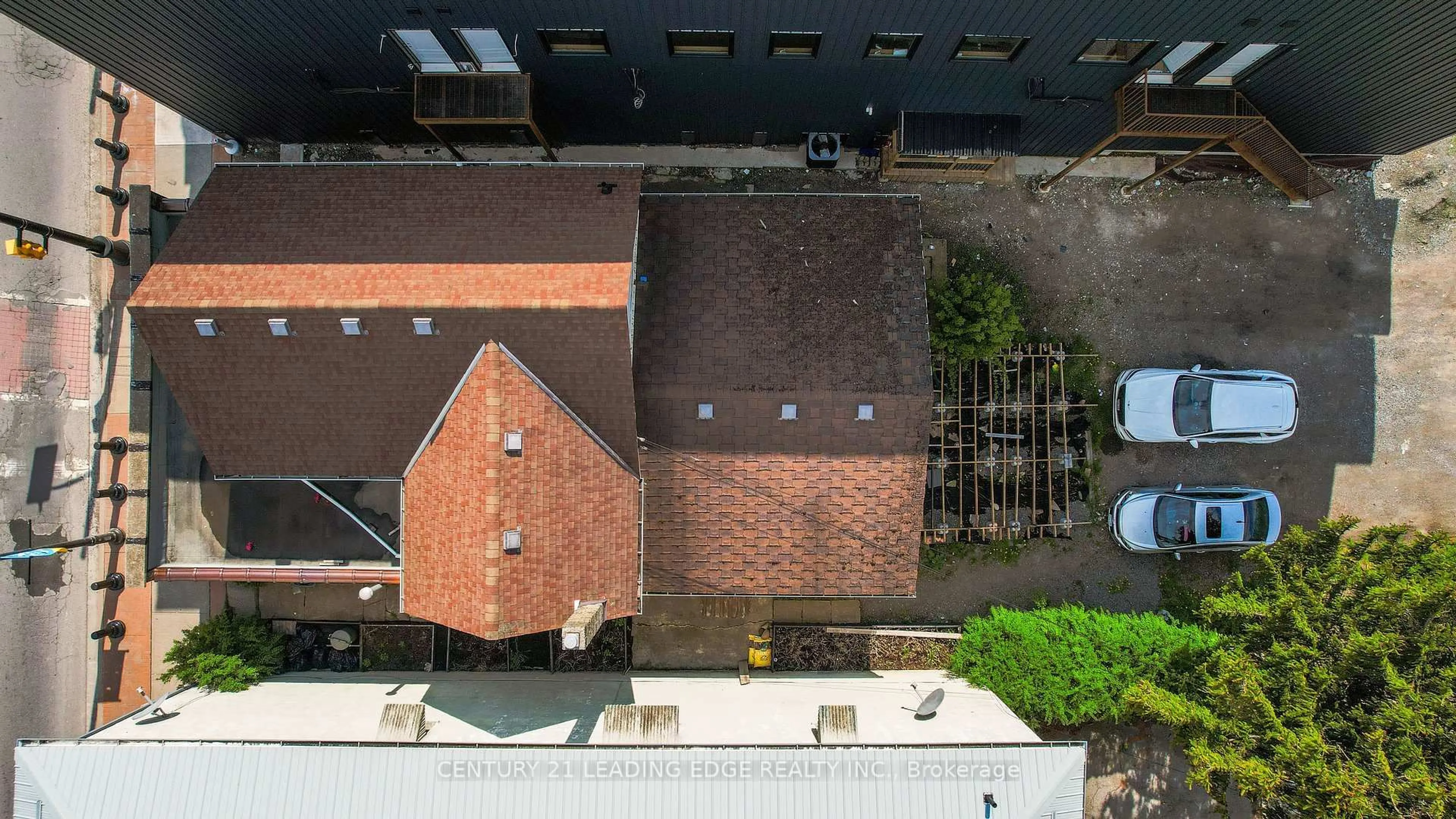 A pic from outside/outdoor area/front of a property/back of a property/a pic from drone, city buildings view from balcony for 223 Main St, Port Colborne Ontario L3K 3V7
