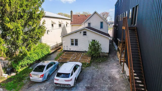 223 Main St, Port Colborne 4