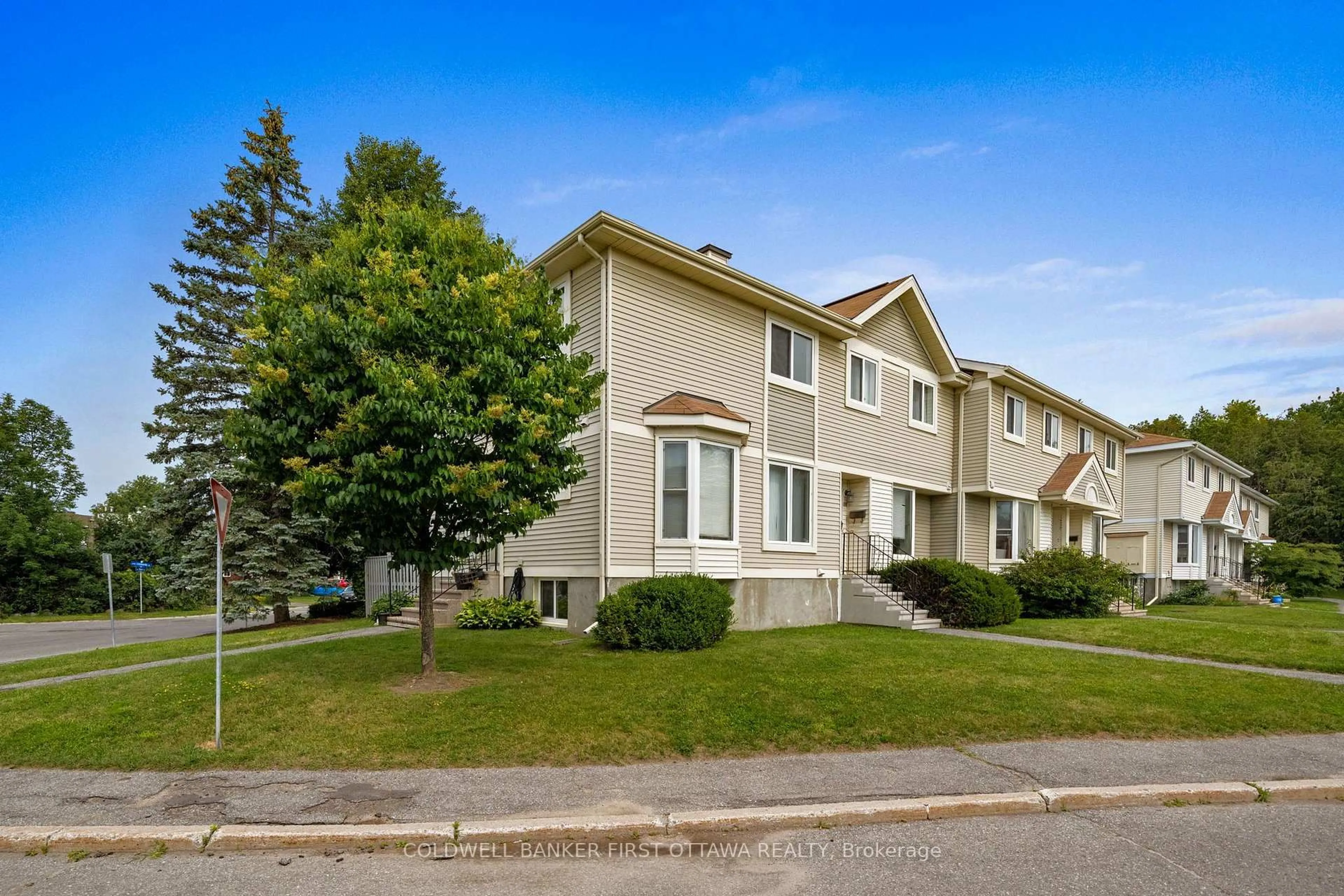 Unknown for 108 Mcdermot Crt #6, Kanata Ontario K2L 3V2