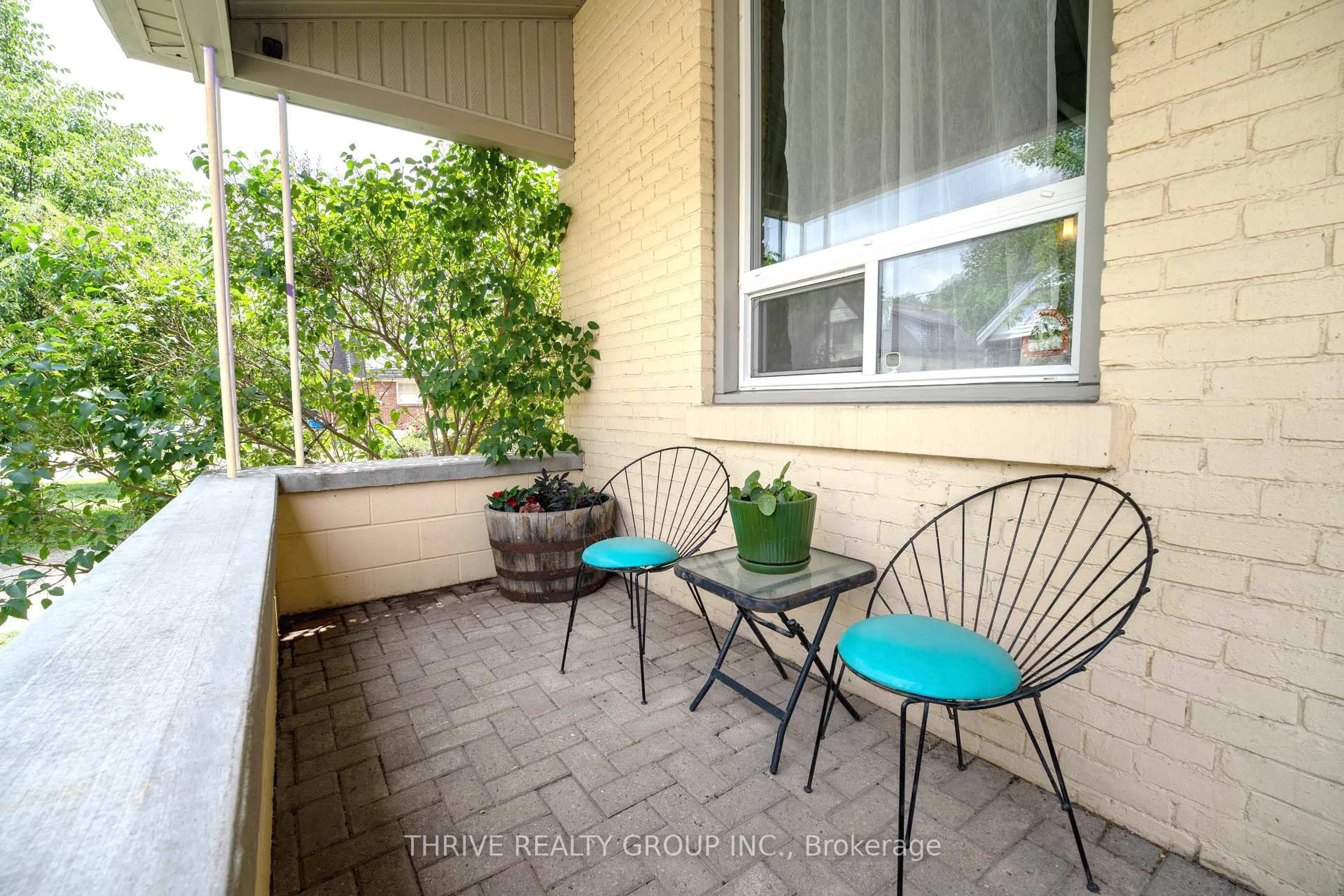 Patio, street for 247 Egerton St, London East Ontario N5Z 2G9