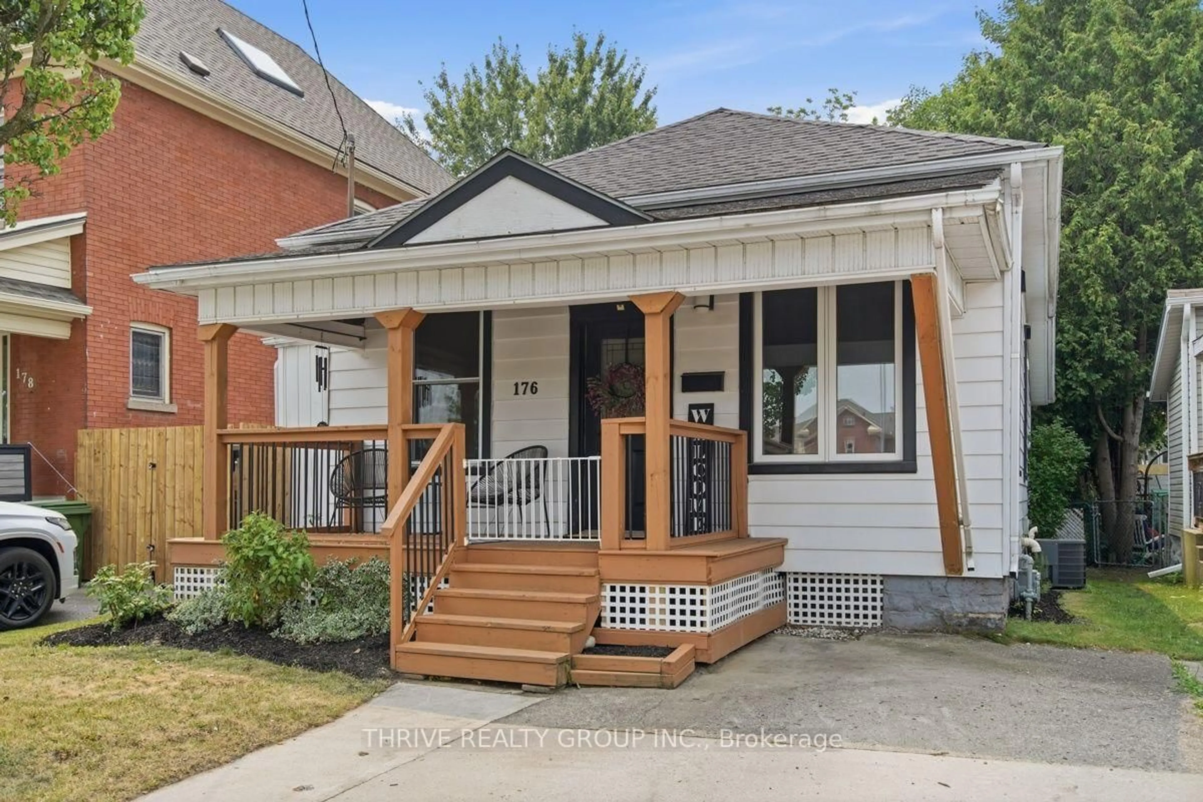 Home with brick exterior material, street for 176 Centre St, St. Thomas Ontario N5R 3A4