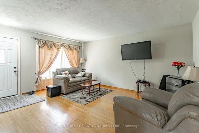 8 Antrim Cres, London South 3