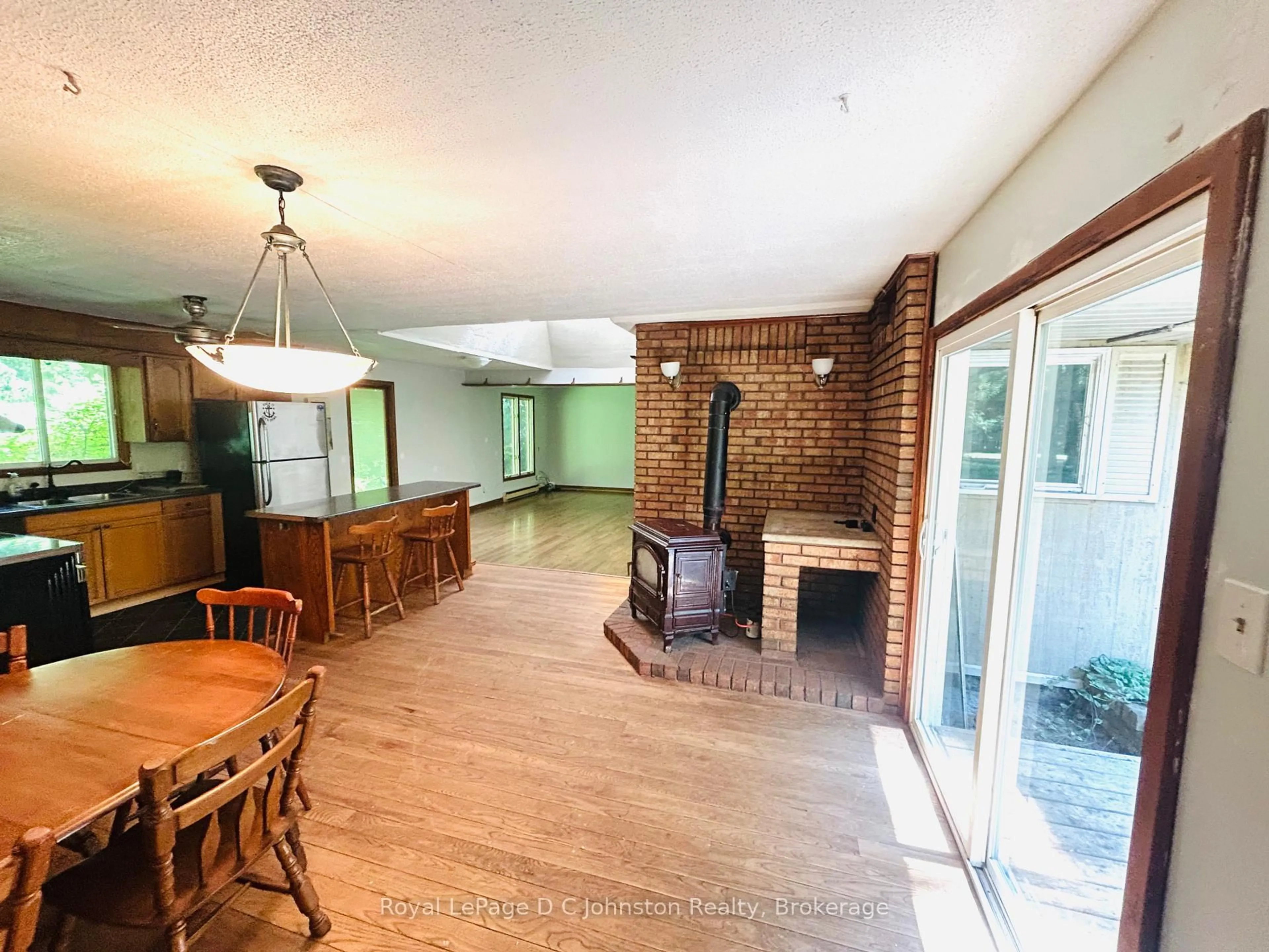 A pic of a room for 300 Carlisle St, Saugeen Shores Ontario N0H 2L0