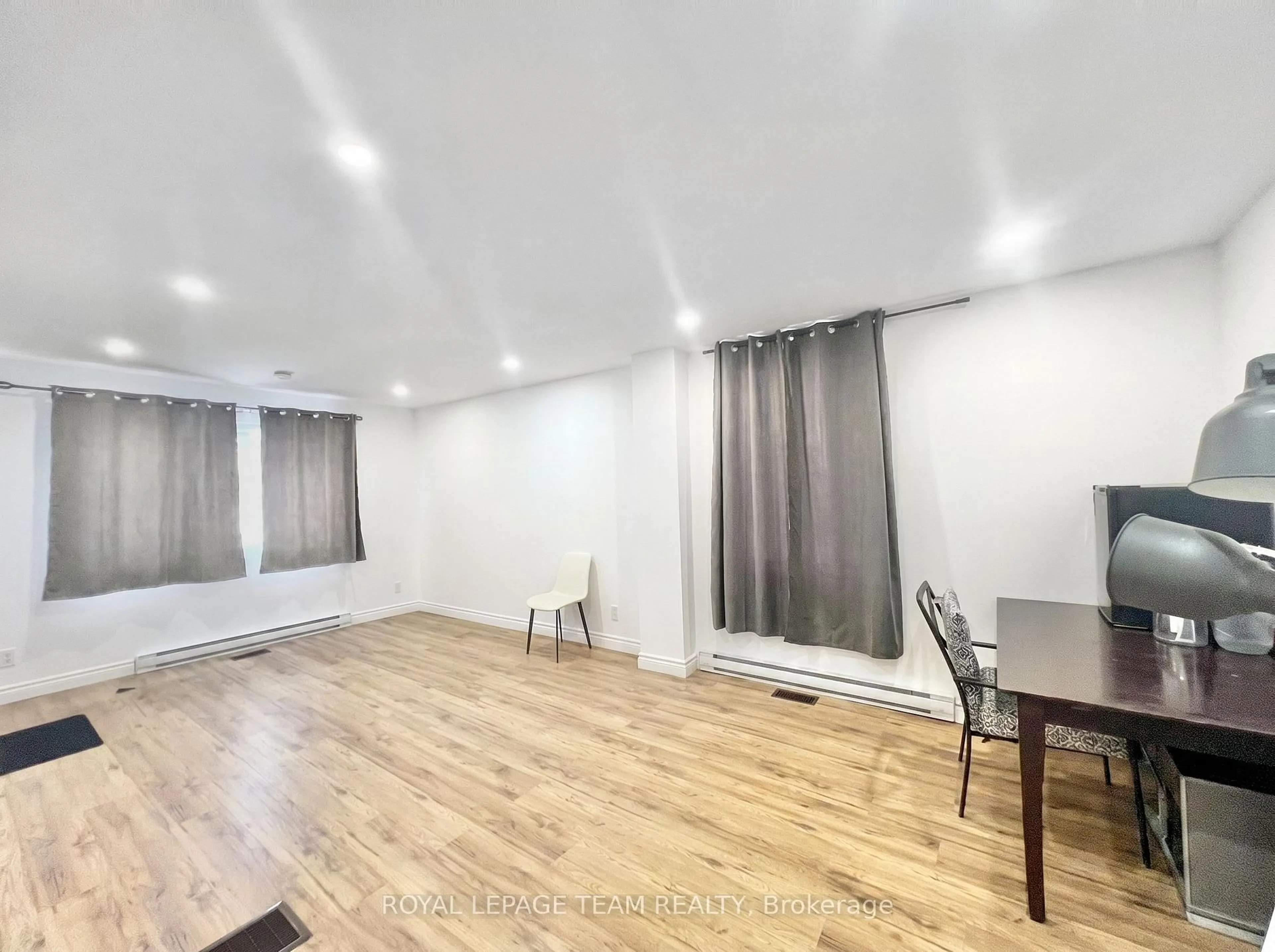 A pic of a room for 67 Queen Mary St #-B, Ottawa Ontario K1K 1X6