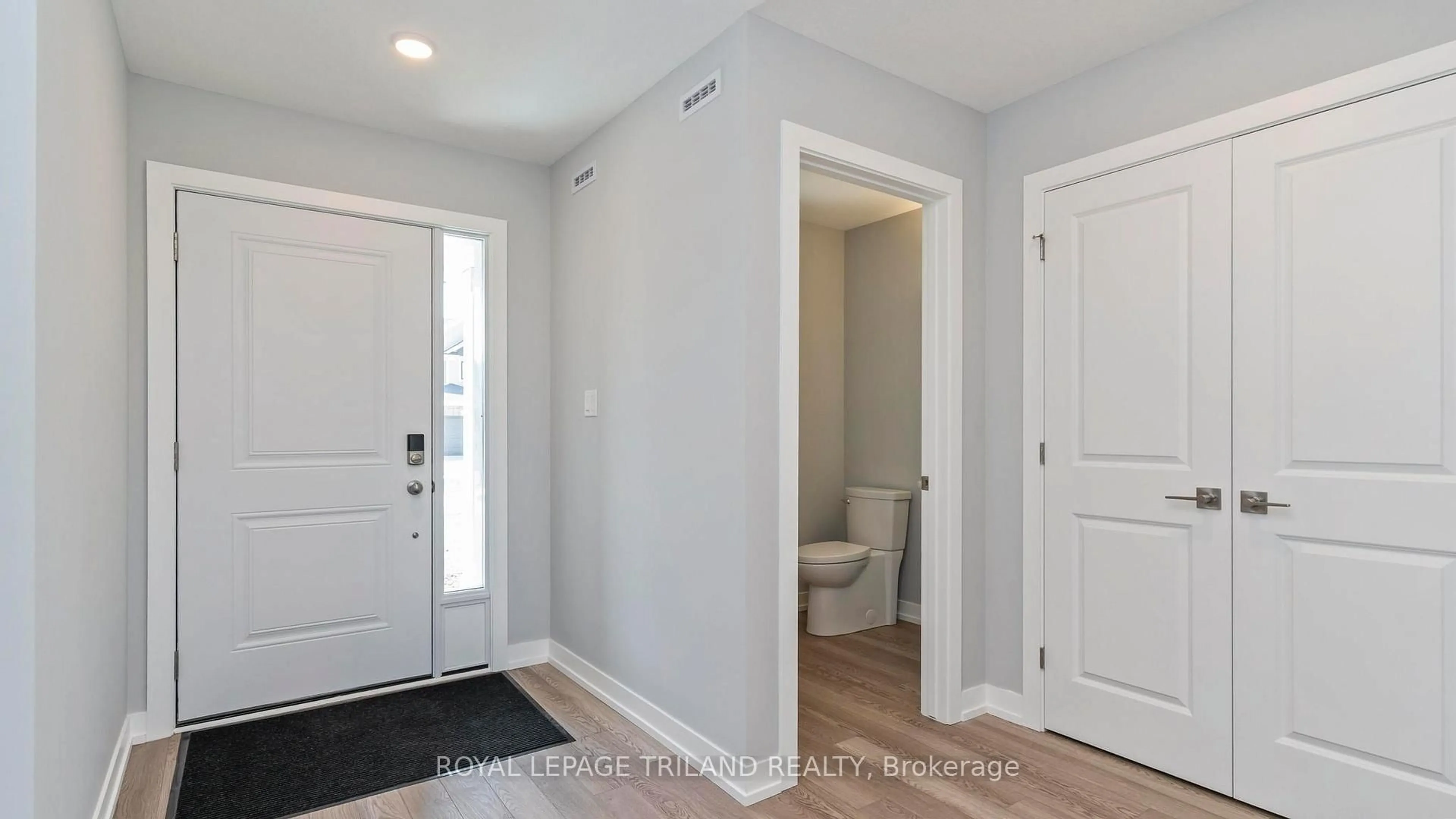 Indoor entryway for 45 HARROW Lane, St. Thomas Ontario N5R 0P3