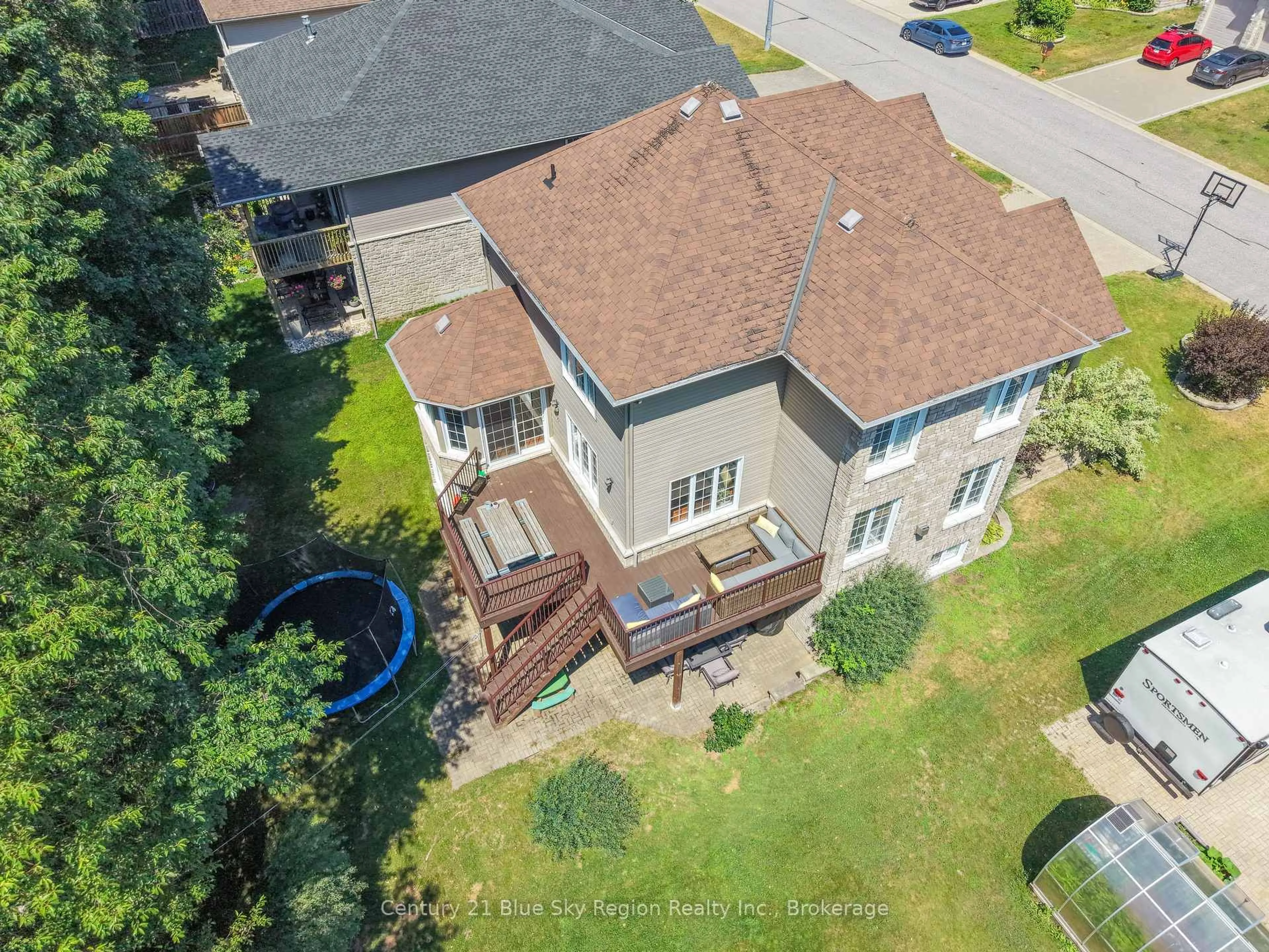 A pic from outside/outdoor area/front of a property/back of a property/a pic from drone, unknown for 21 Stone Manor Dr, North Bay Ontario P1C 0A2