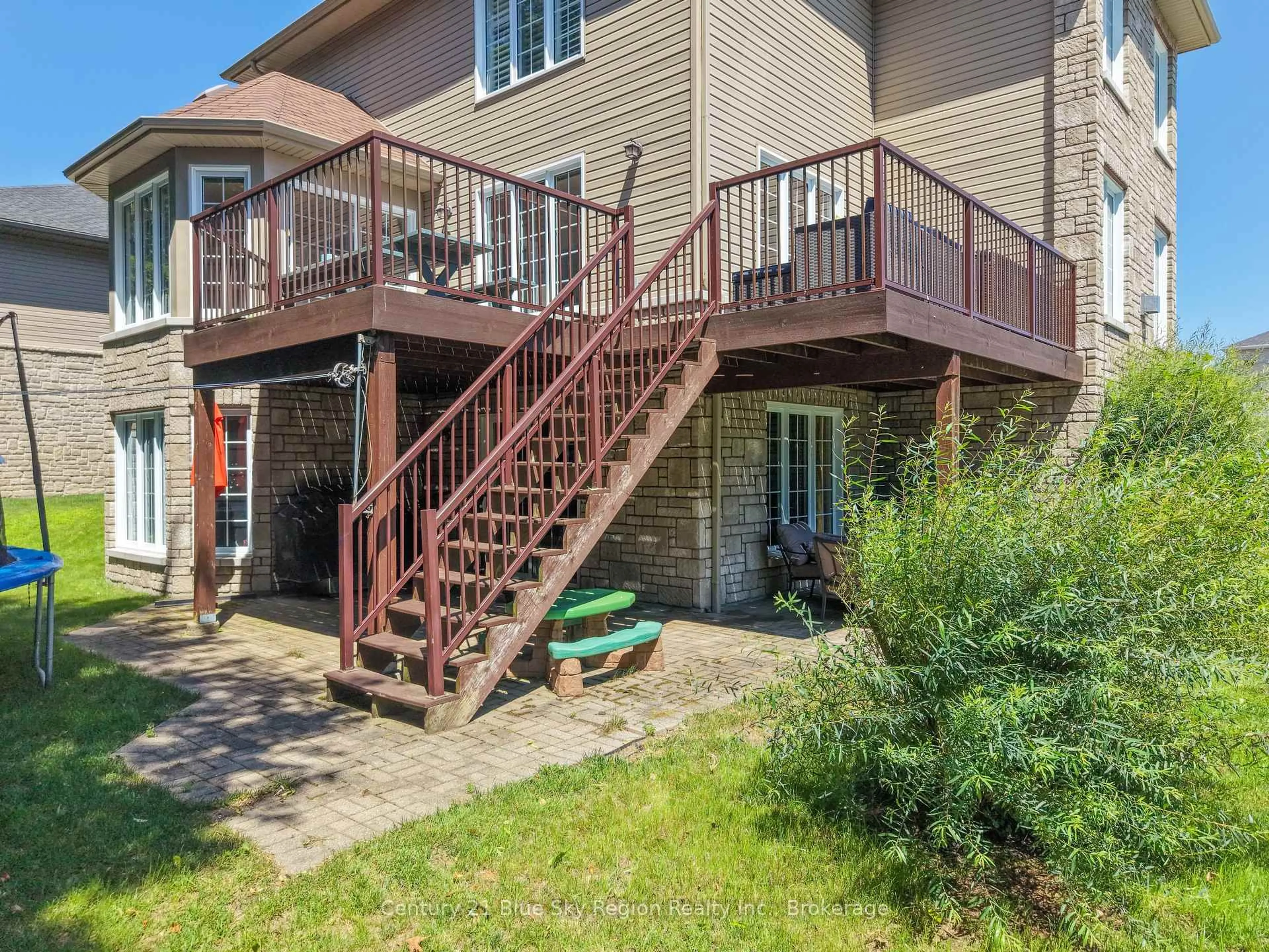 Patio, unknown for 21 Stone Manor Dr, North Bay Ontario P1C 0A2