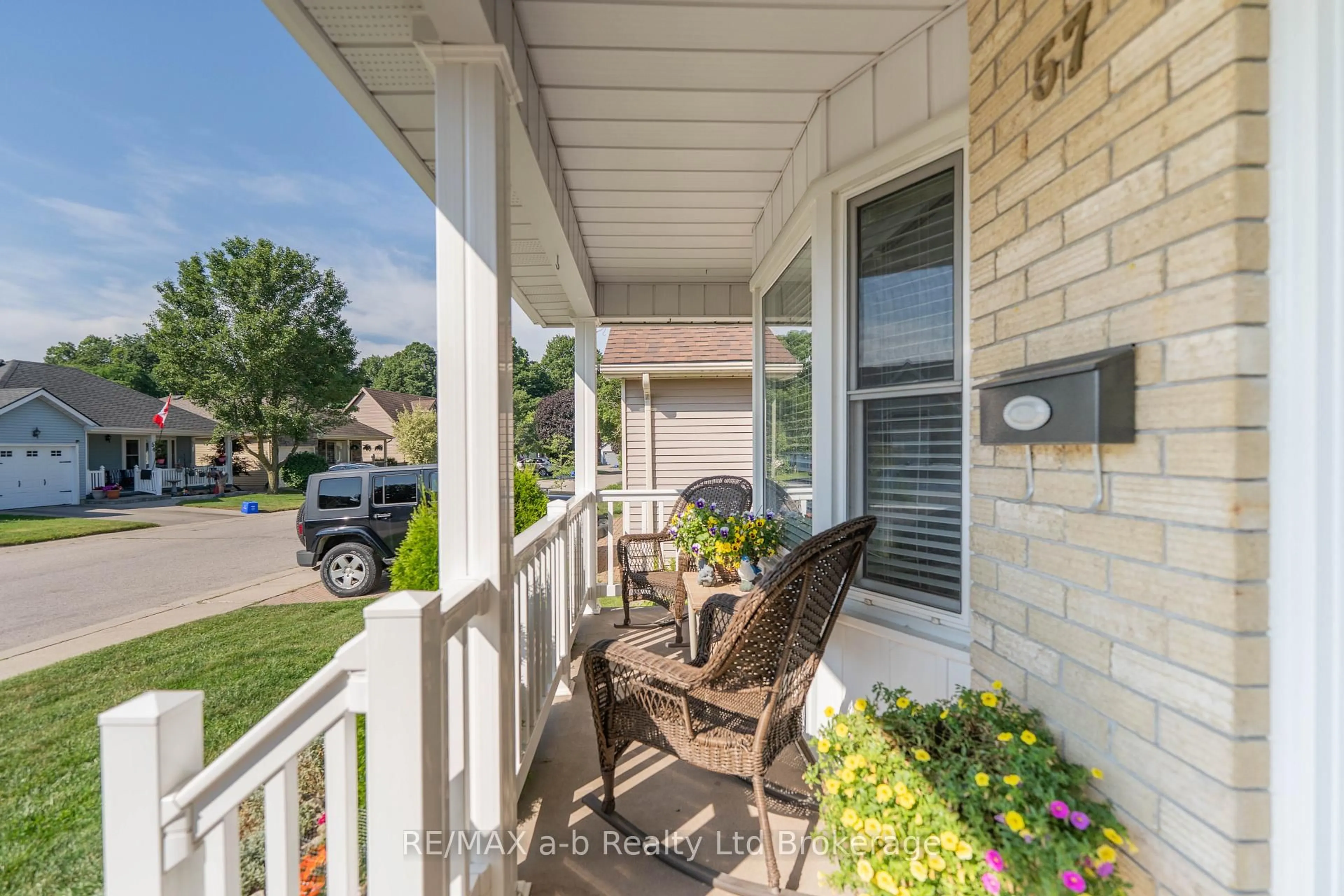 Patio, street for 57 Edwin Cres, Tillsonburg Ontario N4G 5H6