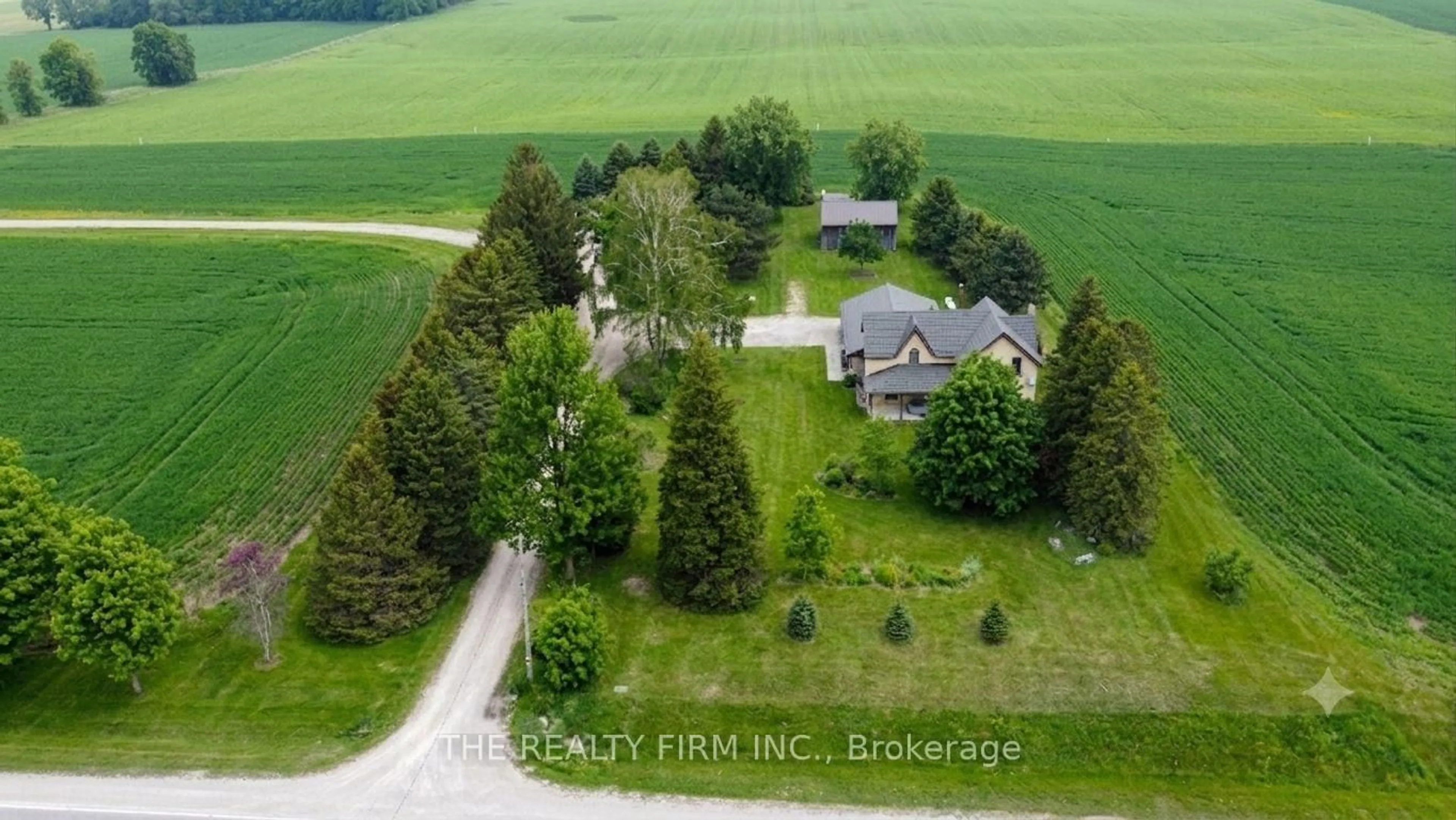 A pic from outside/outdoor area/front of a property/back of a property/a pic from drone, unknown for 38904 Londesboro Rd, Central Huron Ontario N7A 3Y1