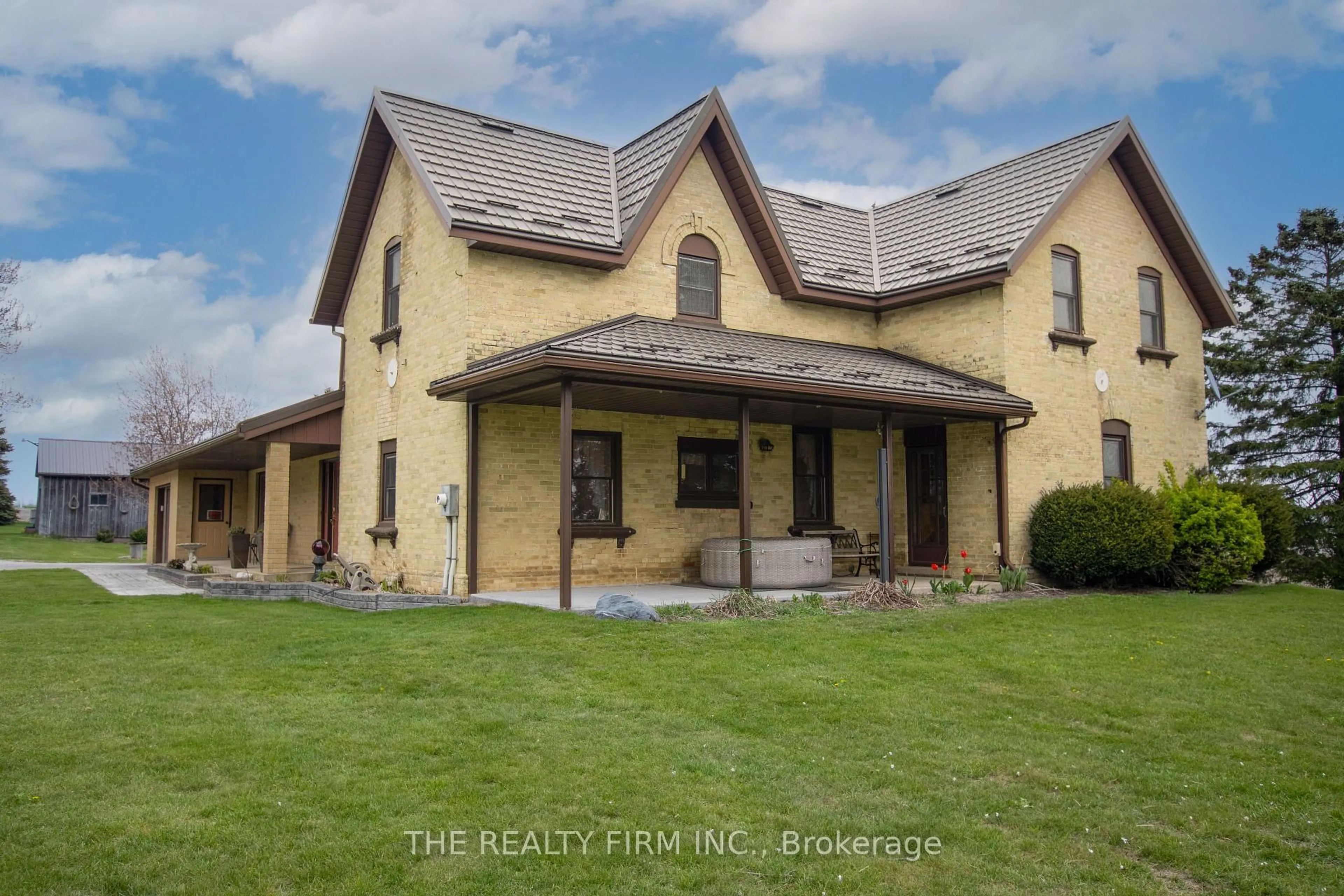 Home with brick exterior material, building for 38904 Londesboro Rd, Central Huron Ontario N7A 3Y1