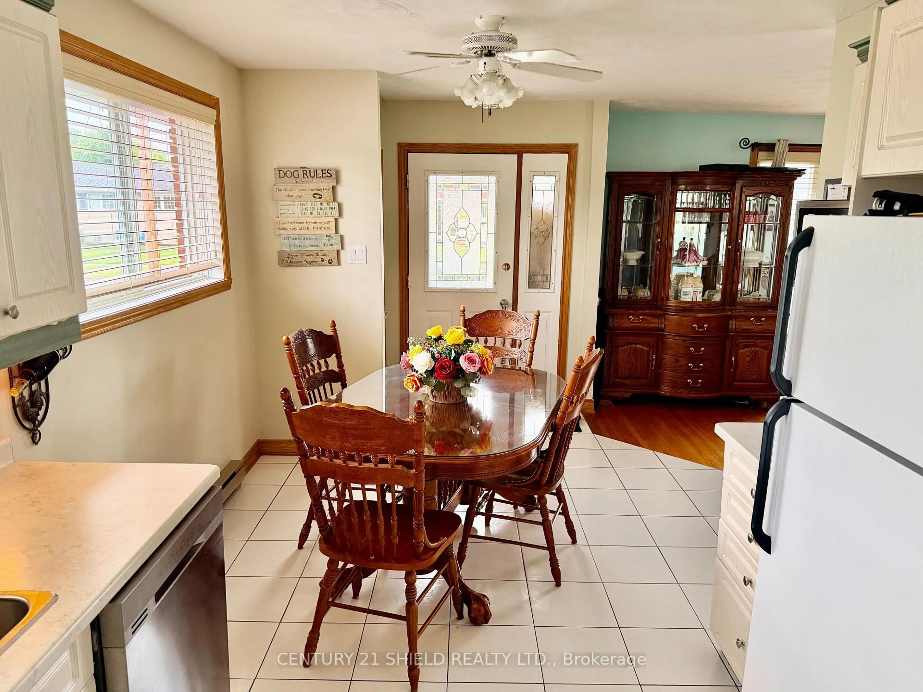 Dining room, ceramic/tile floor for 785 Sandfield Cres, Cornwall Ontario K6H 5C4