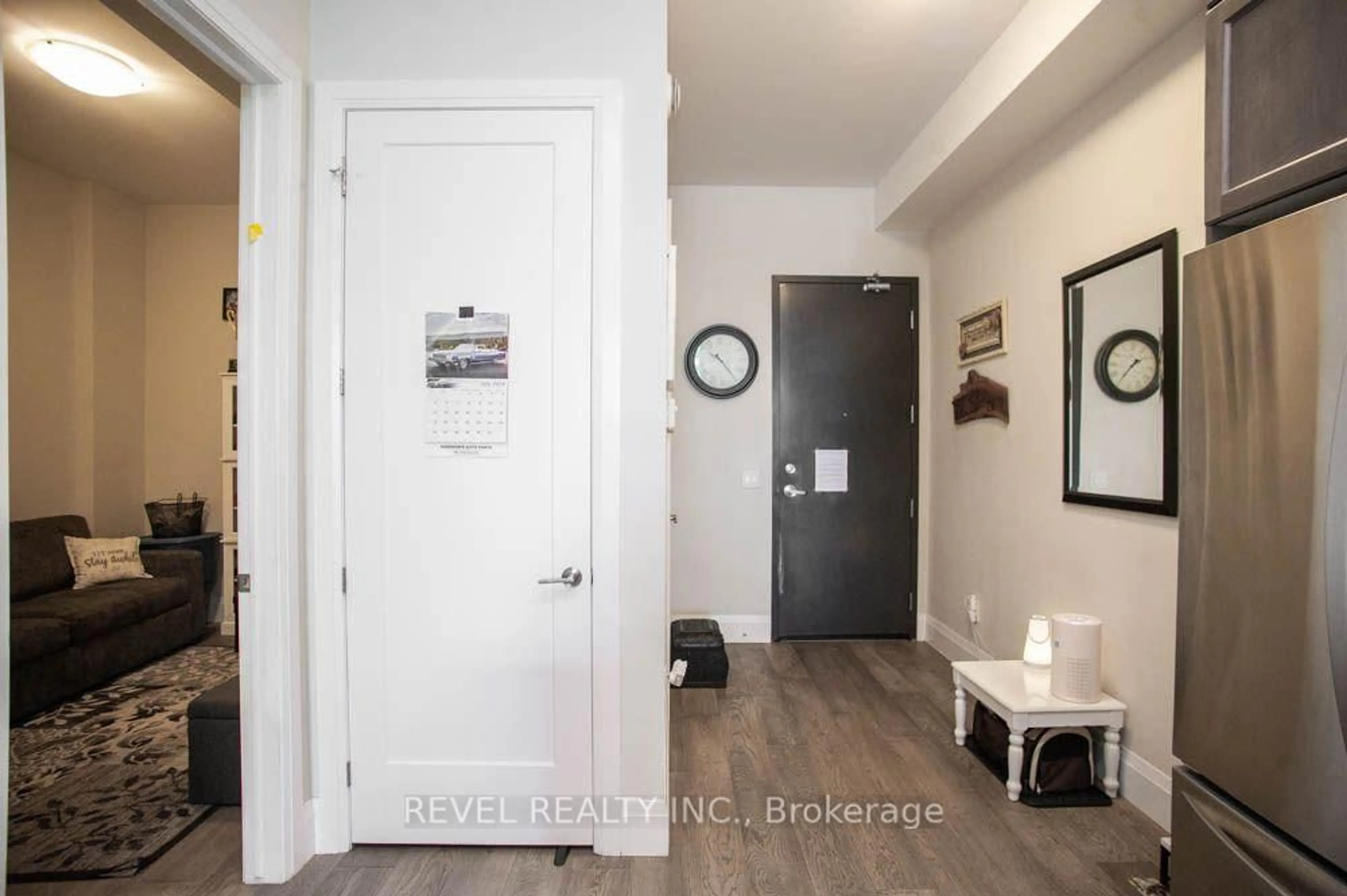 Indoor entryway for 85B Morrell St #117, Brantford Ontario N3T 4J6