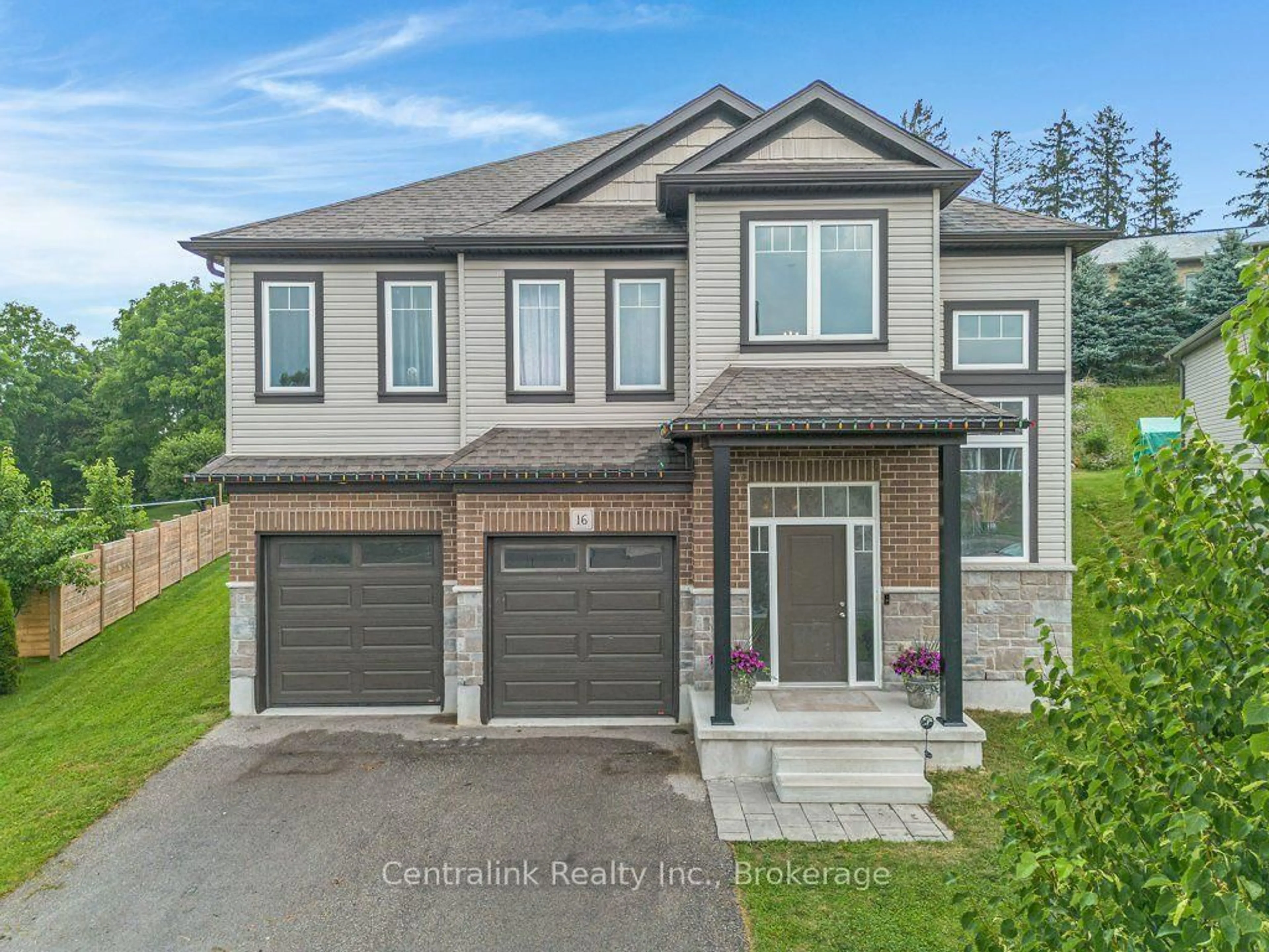 Home with brick exterior material, street for 16 Brookfield Crt, Ingersoll Ontario N5C 0C4