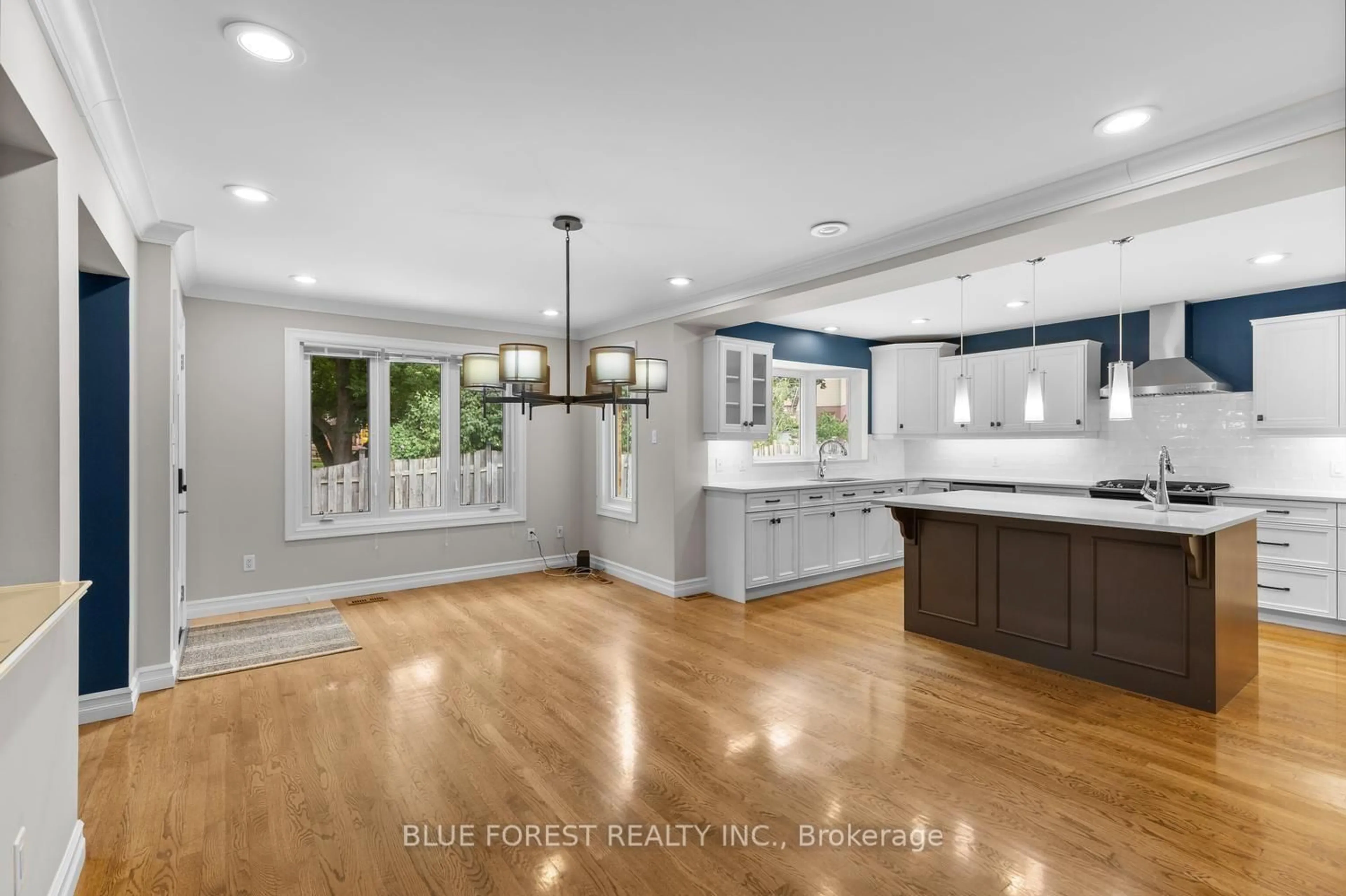 Open concept kitchen, unknown for 935 Country Club Pl, London South Ontario N6C 5R5