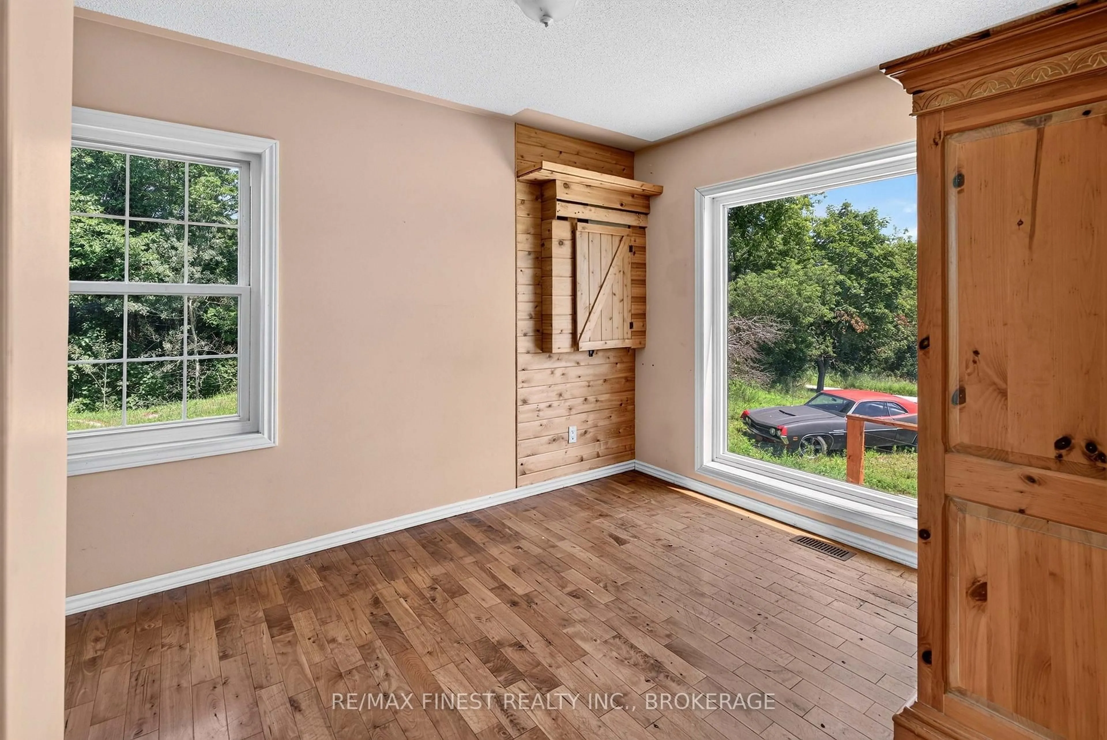 Indoor entryway for 141 Silver Lake Lane 22, Maberly Ontario K0H 2B0