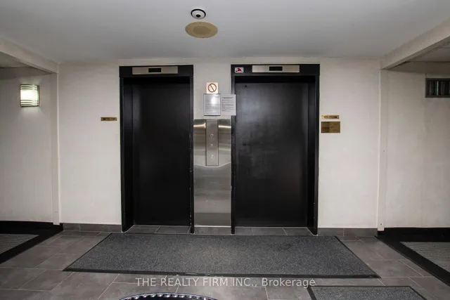 135 Baseline Rd #403, London South 4