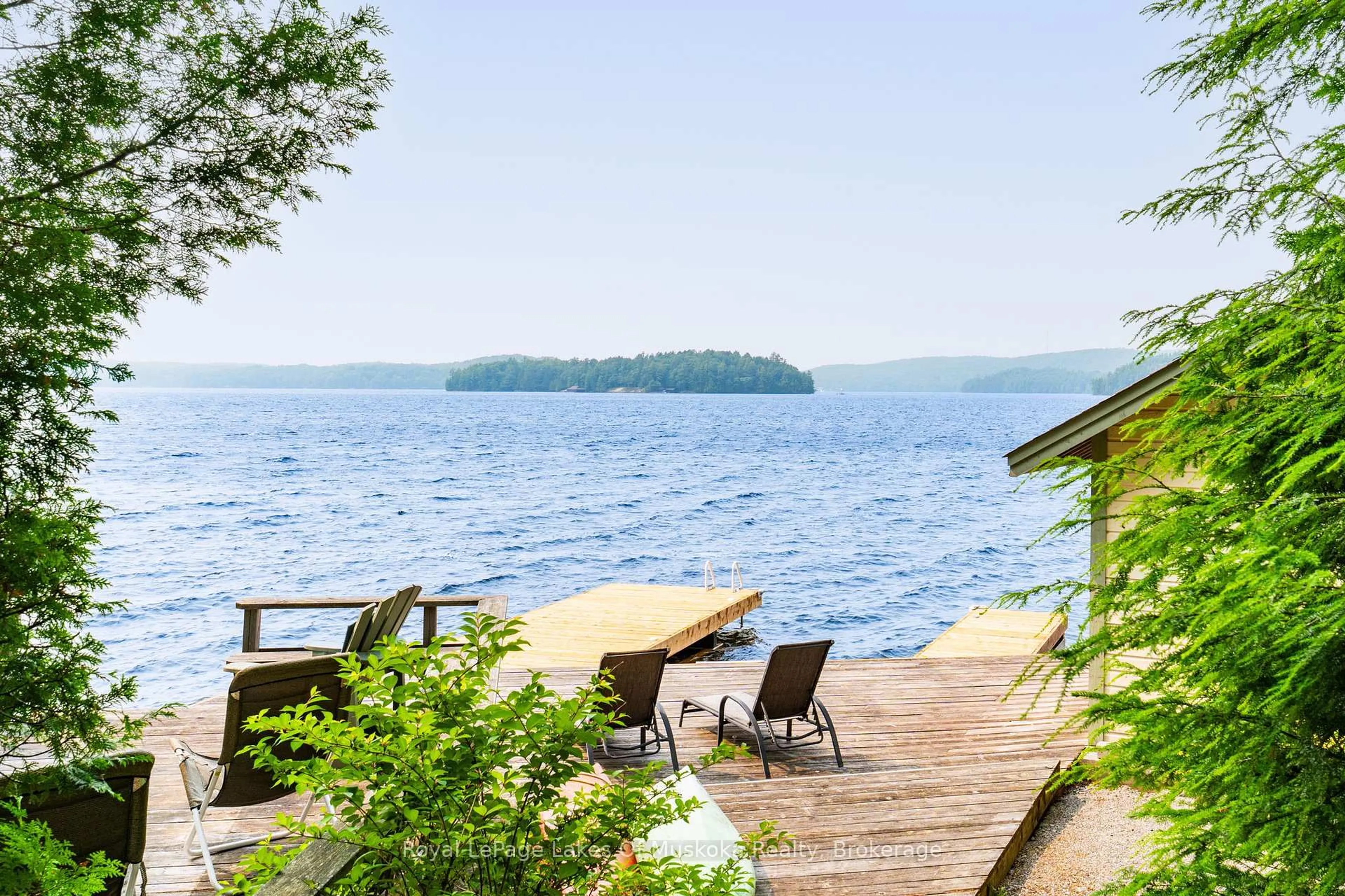 Patio, water/lake/river/ocean view for 1507 Old Hwy 117 Rd, Lake of Bays Ontario P0B 1A0