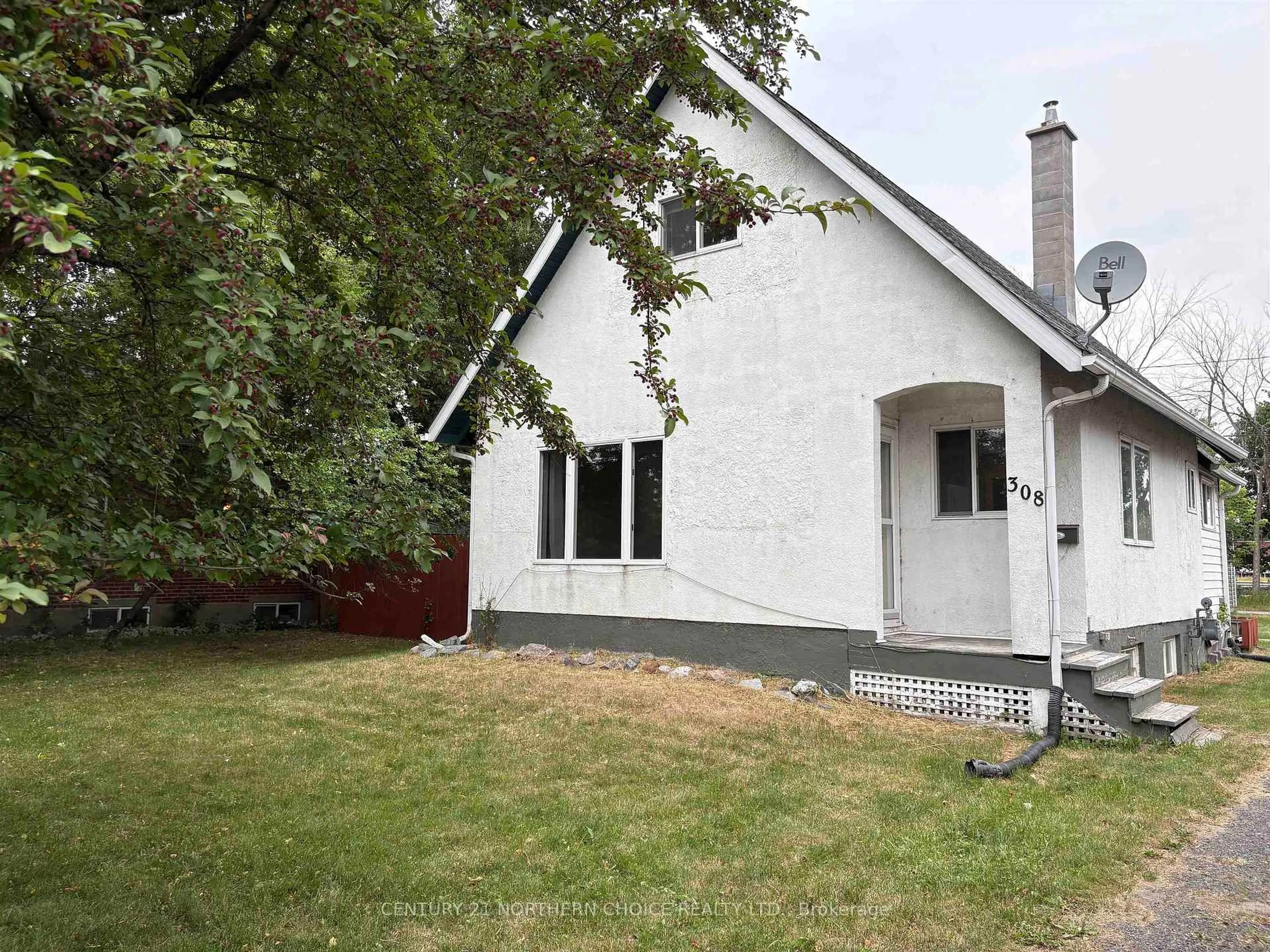 Unknown for 308 Third St, Fort Frances Ontario P9A 3A7