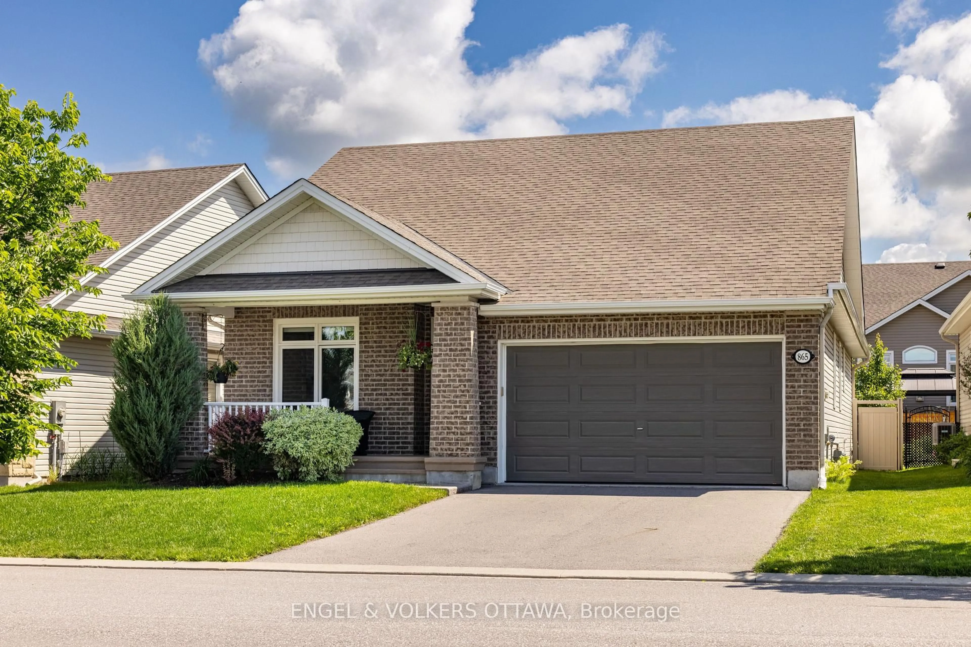 Home with brick exterior material, street for 865 Tewin Circ, Ottawa Ontario K4A 1K1