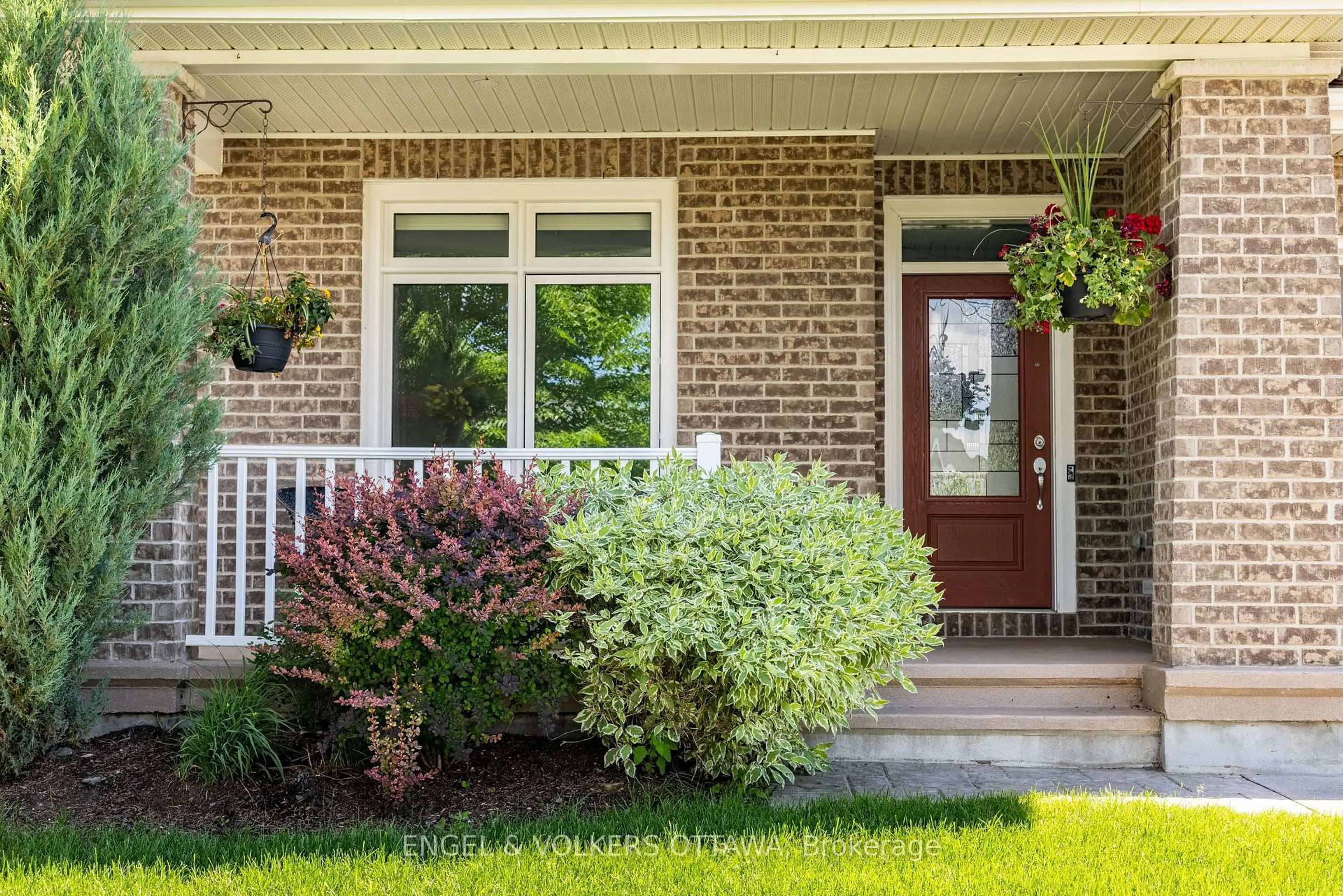 Home with brick exterior material, street for 865 Tewin Circ, Ottawa Ontario K4A 1K1